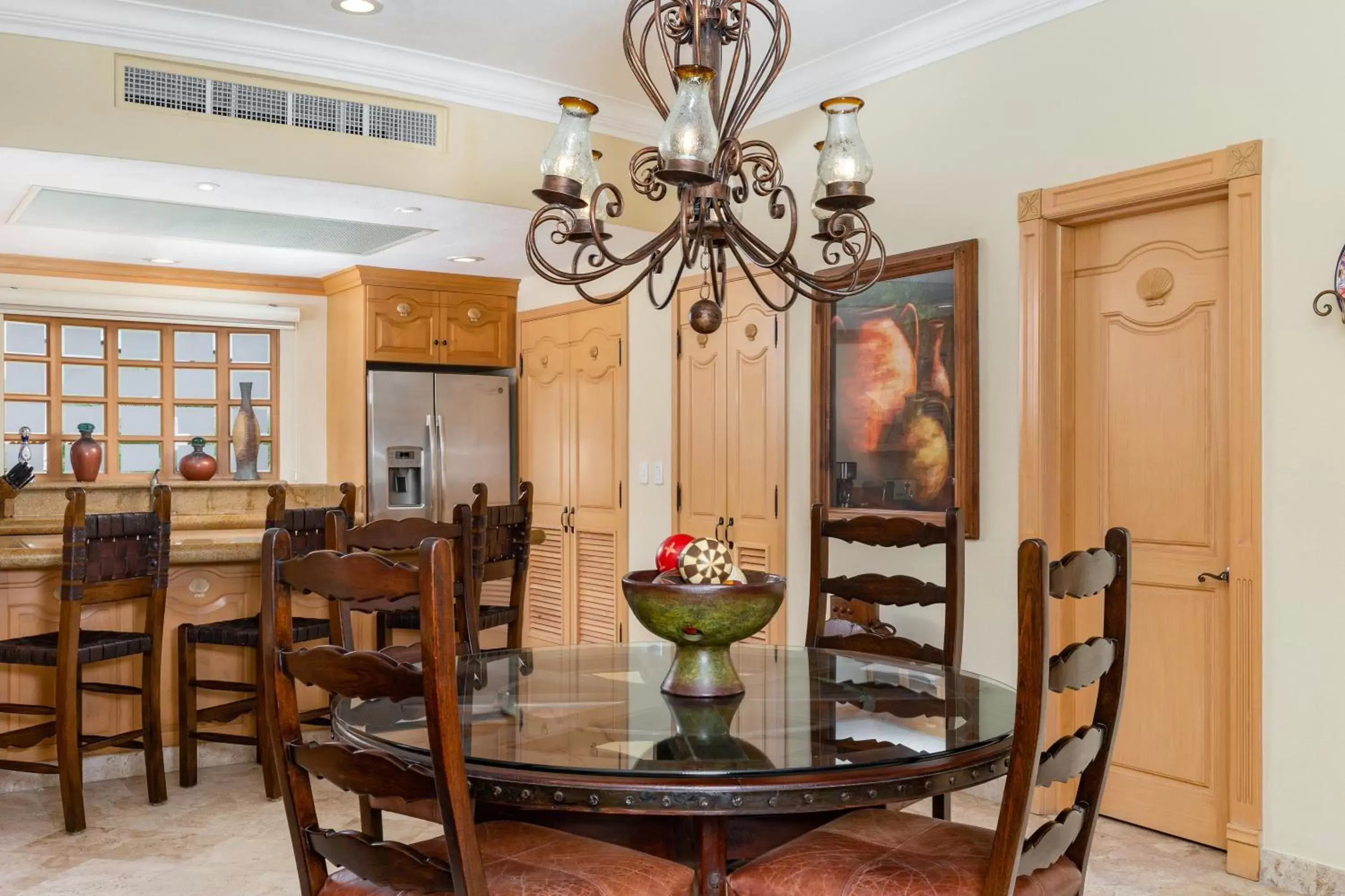 Kitchen or kitchenette, Dining Area in Villa la Estancia Beach Resort & Spa