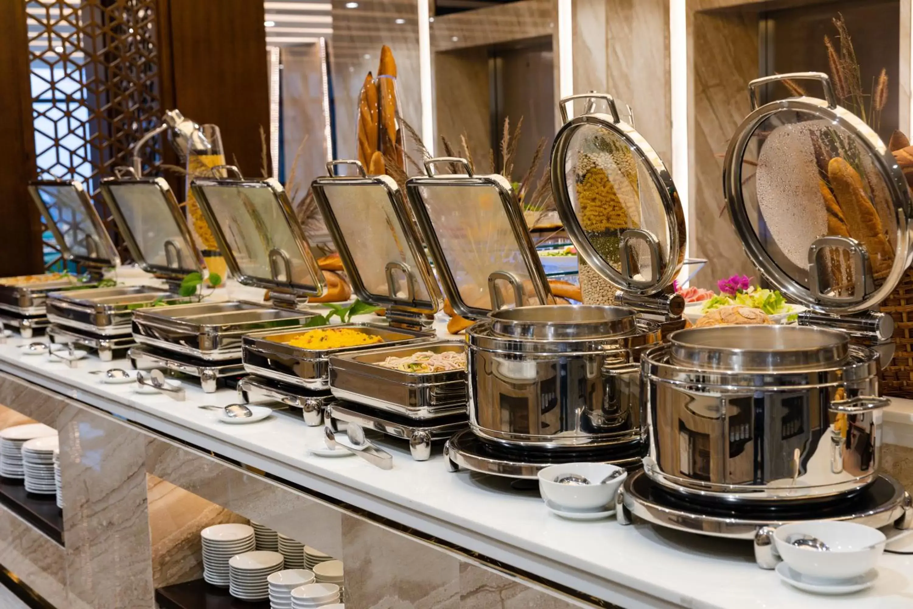 Food and drinks in VENTANA NHA TRANG HOTEL Food and drinks in VENTANA NHA TRANG HOTEL