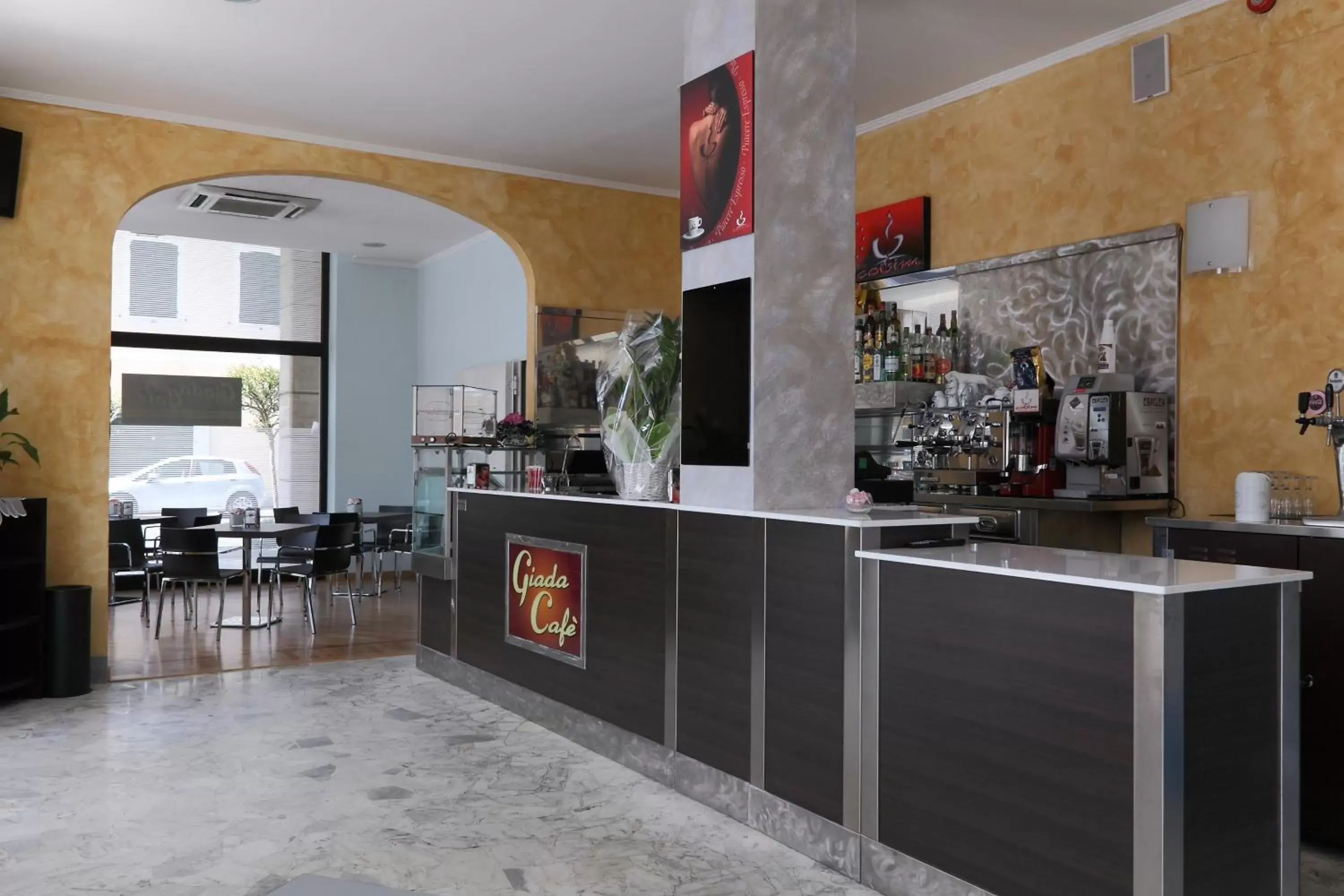 Lounge or bar in Hotel Ferrari