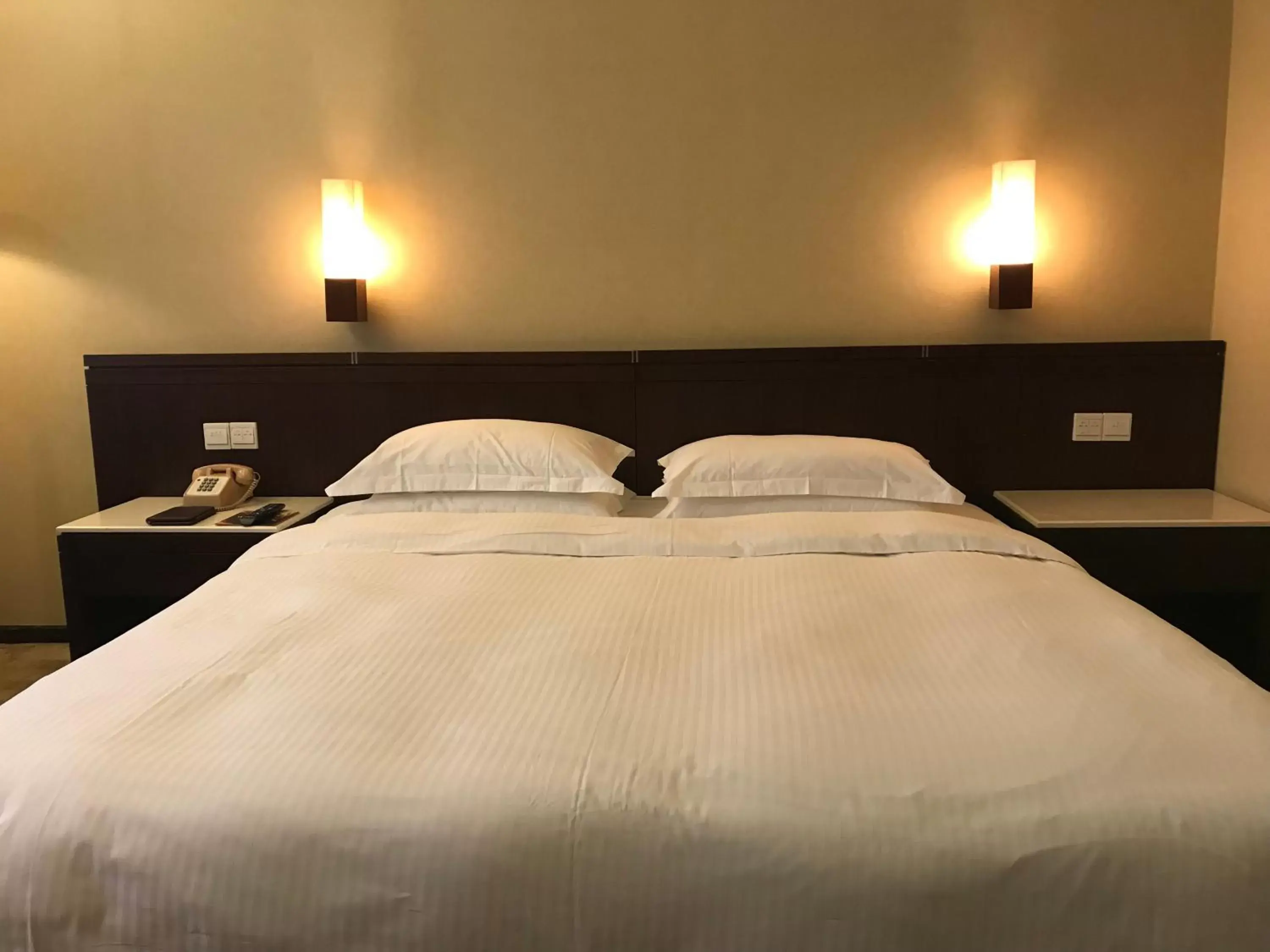 Bed in Zhongshan International Hotel