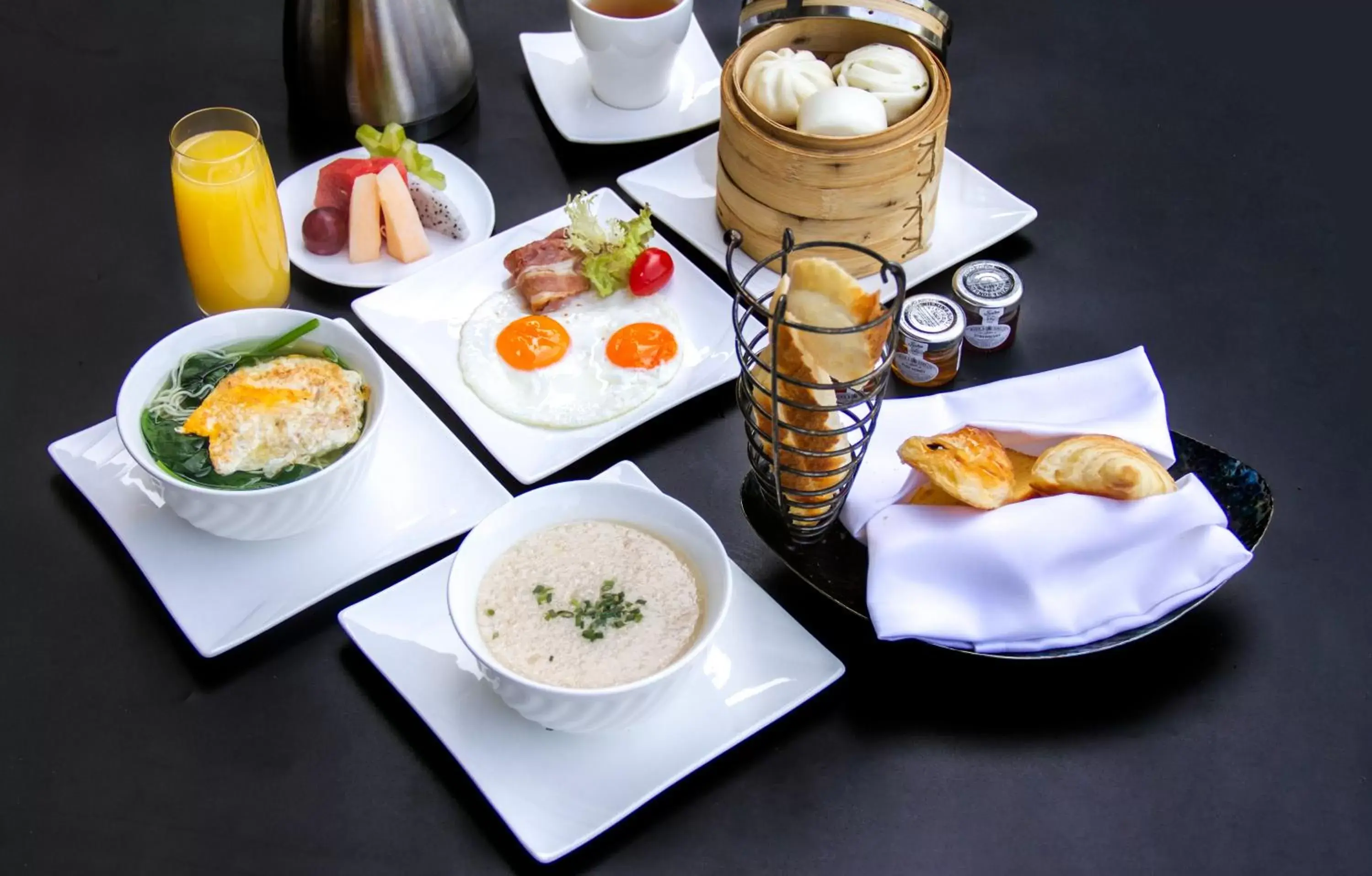 Breakfast in Pullman Sanya Yalong Bay Villas & Resort Breakfast in Pullman Sanya Yalong Bay Villas & Resort