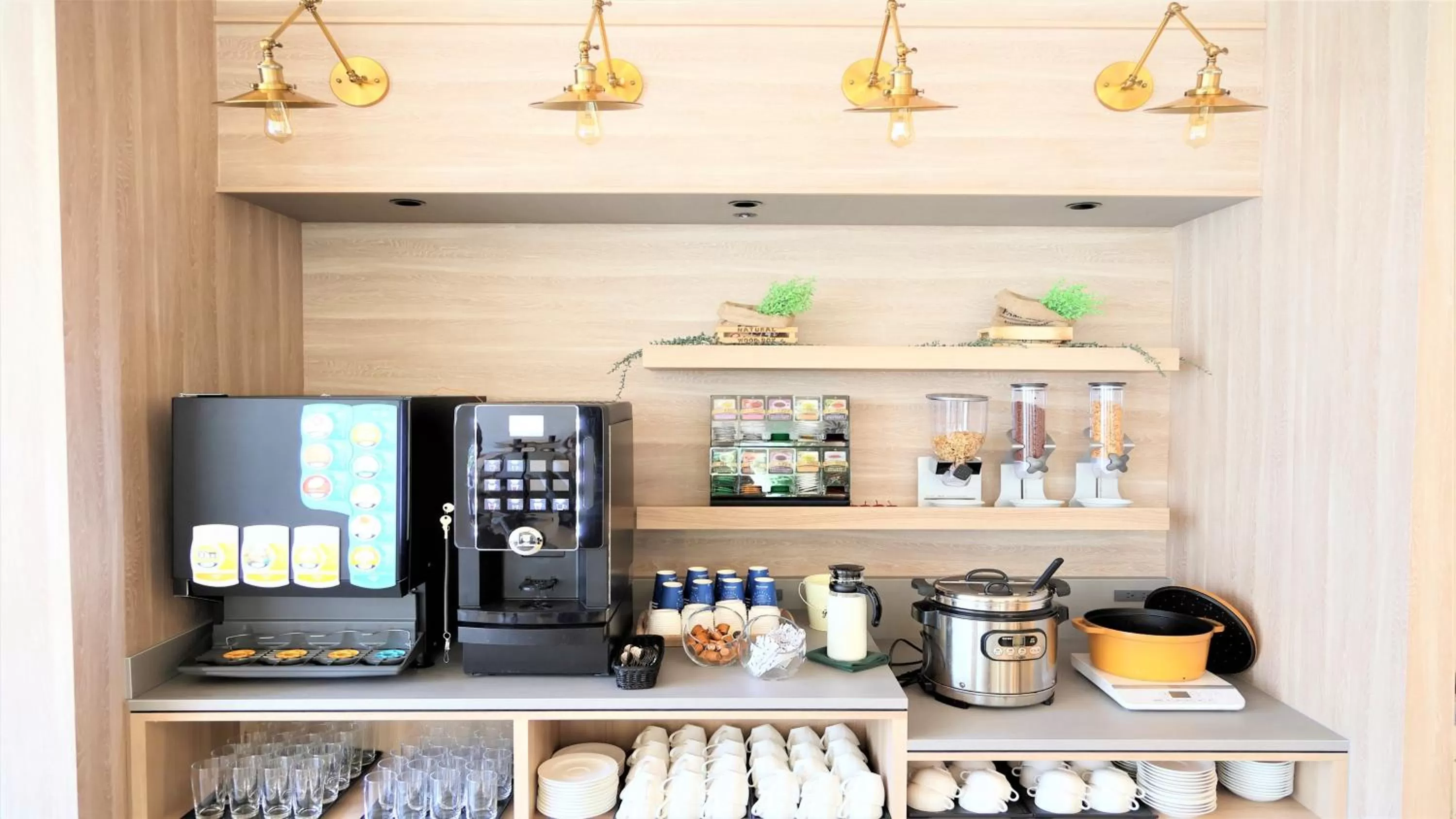 Restaurant/places to eat in ANA Holiday Inn Sendai by IHG