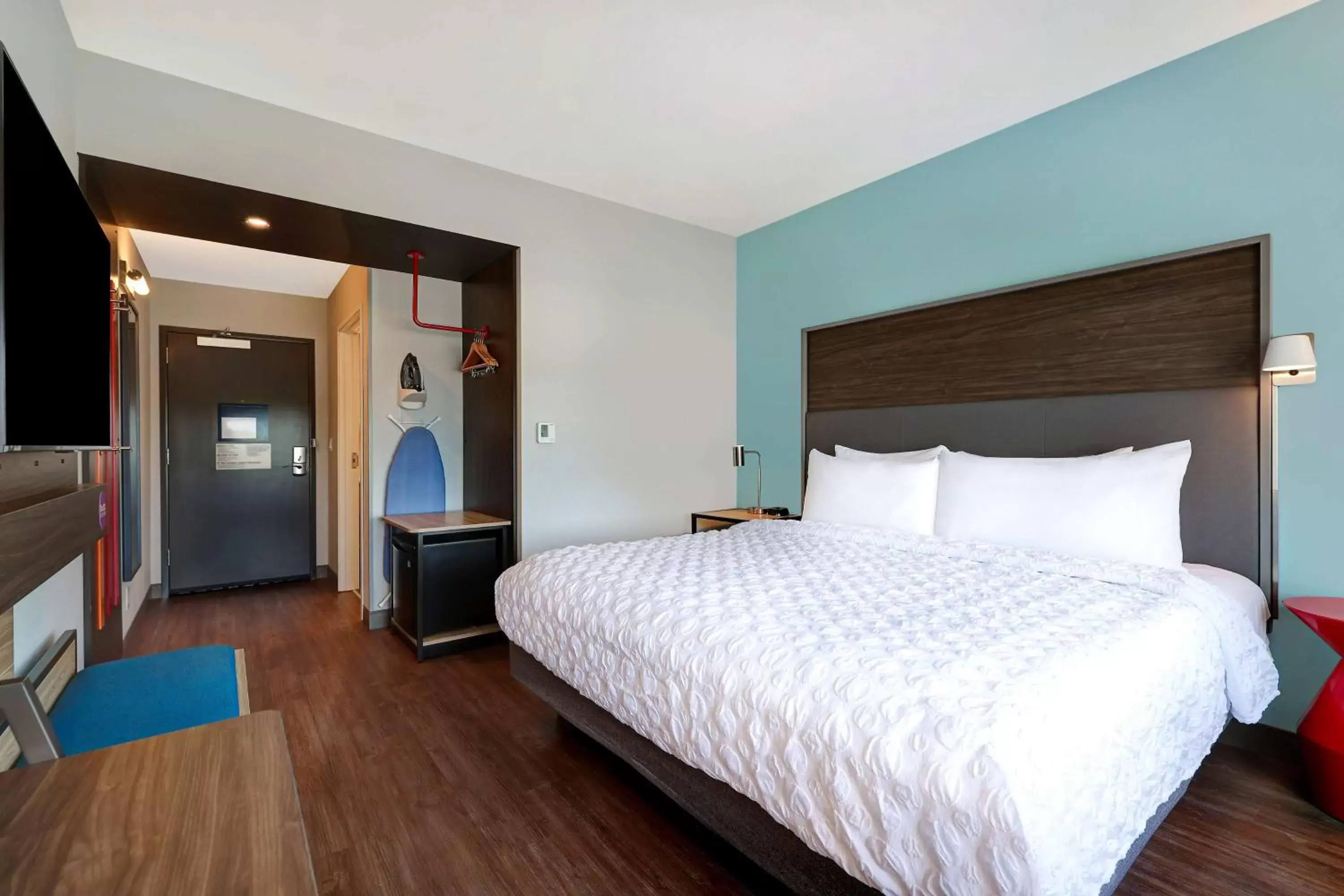 Bedroom, Bed in Tru by Hilton Lithia Springs, GA