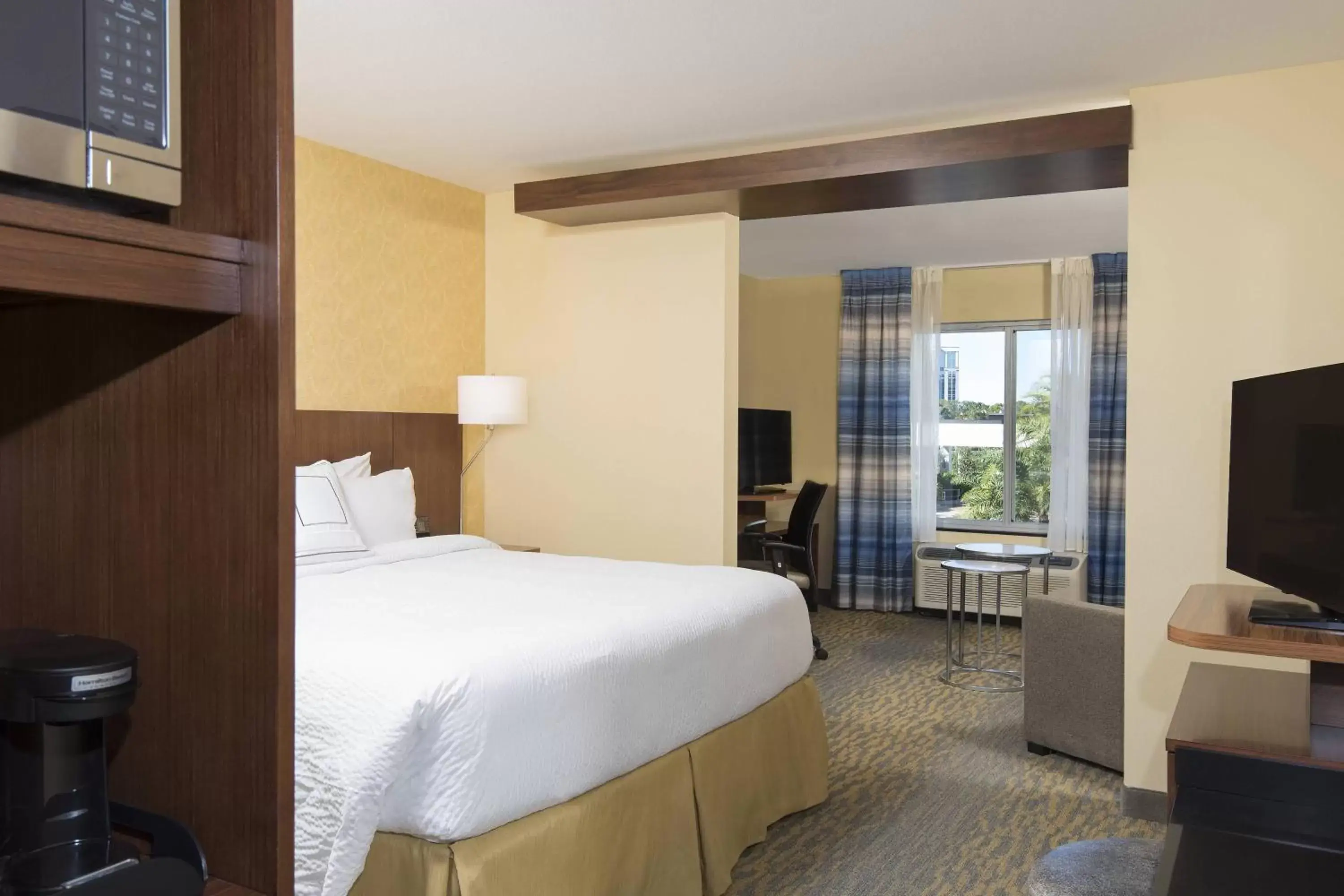 Bedroom, Bed in Fairfield Inn & Suites by Marriott Tampa Westshore/Airport