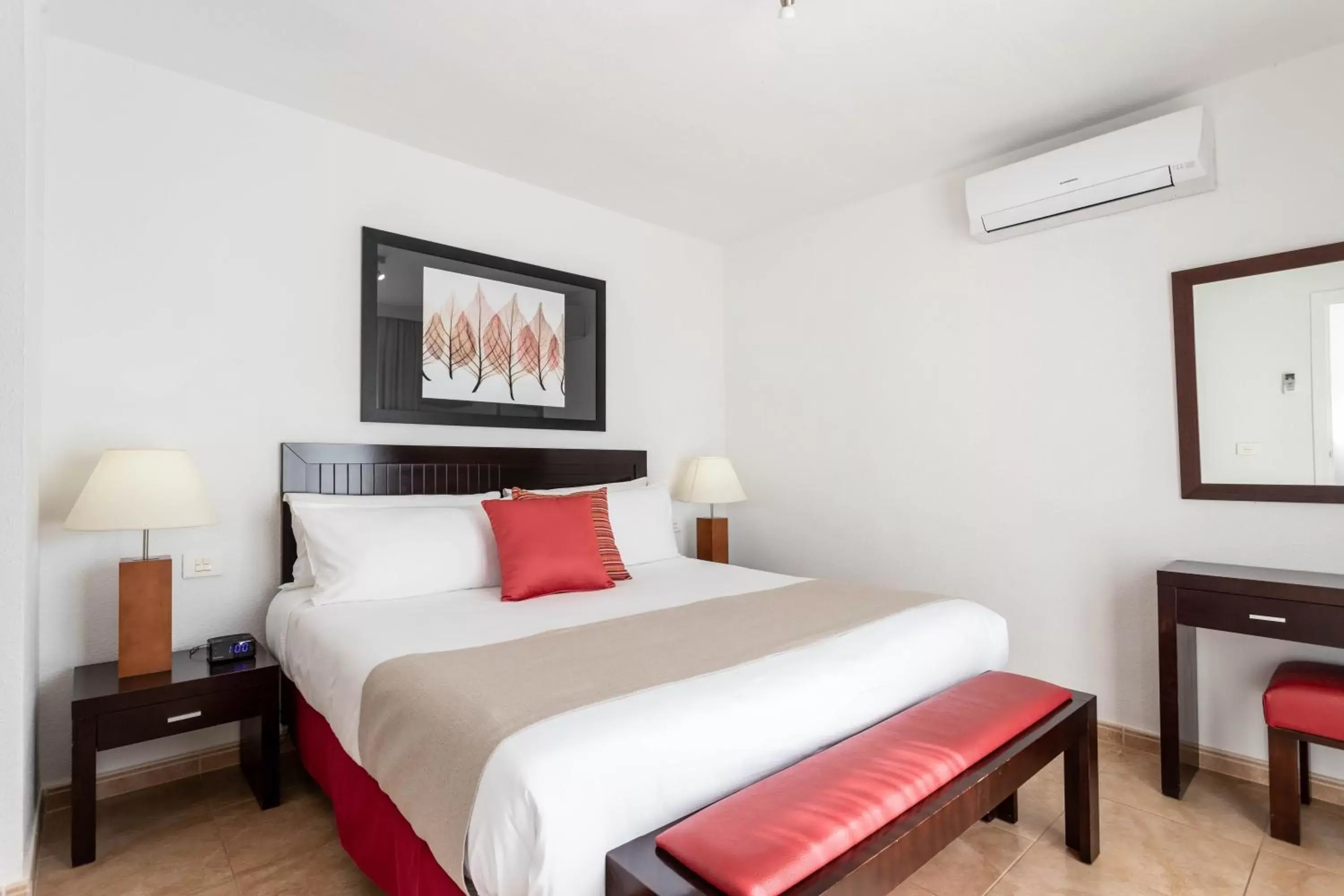 Bedroom, Bed in Wyndham Residences Golf del Sur