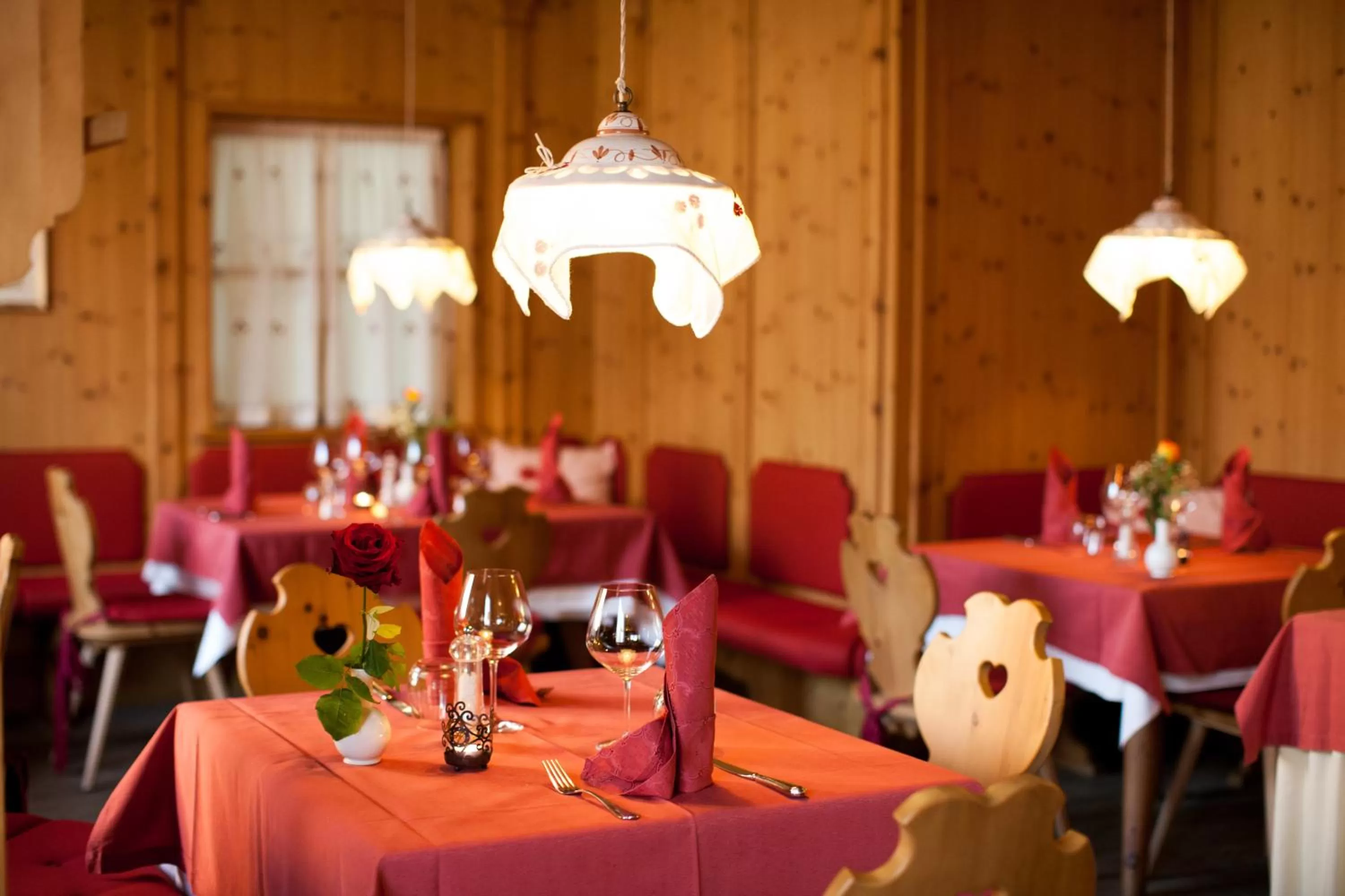 Restaurant/places to eat in Sartori's Hotel