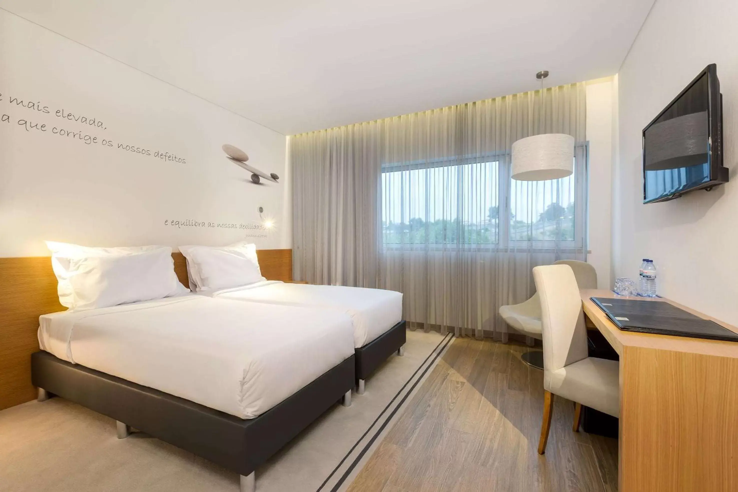 Bed in TRYP by Wyndham Leiria