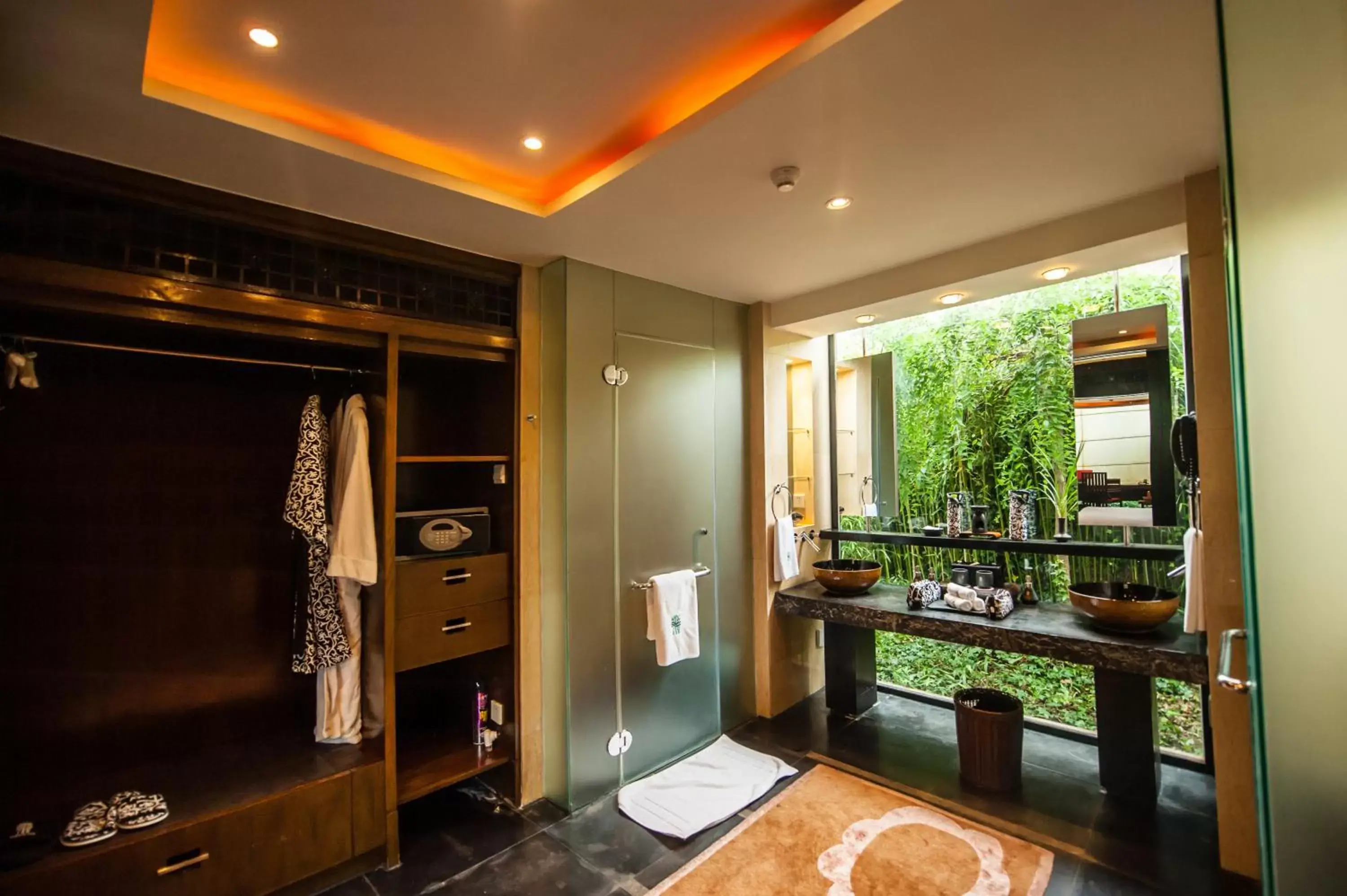 Bathroom in Banyan Tree Lijiang