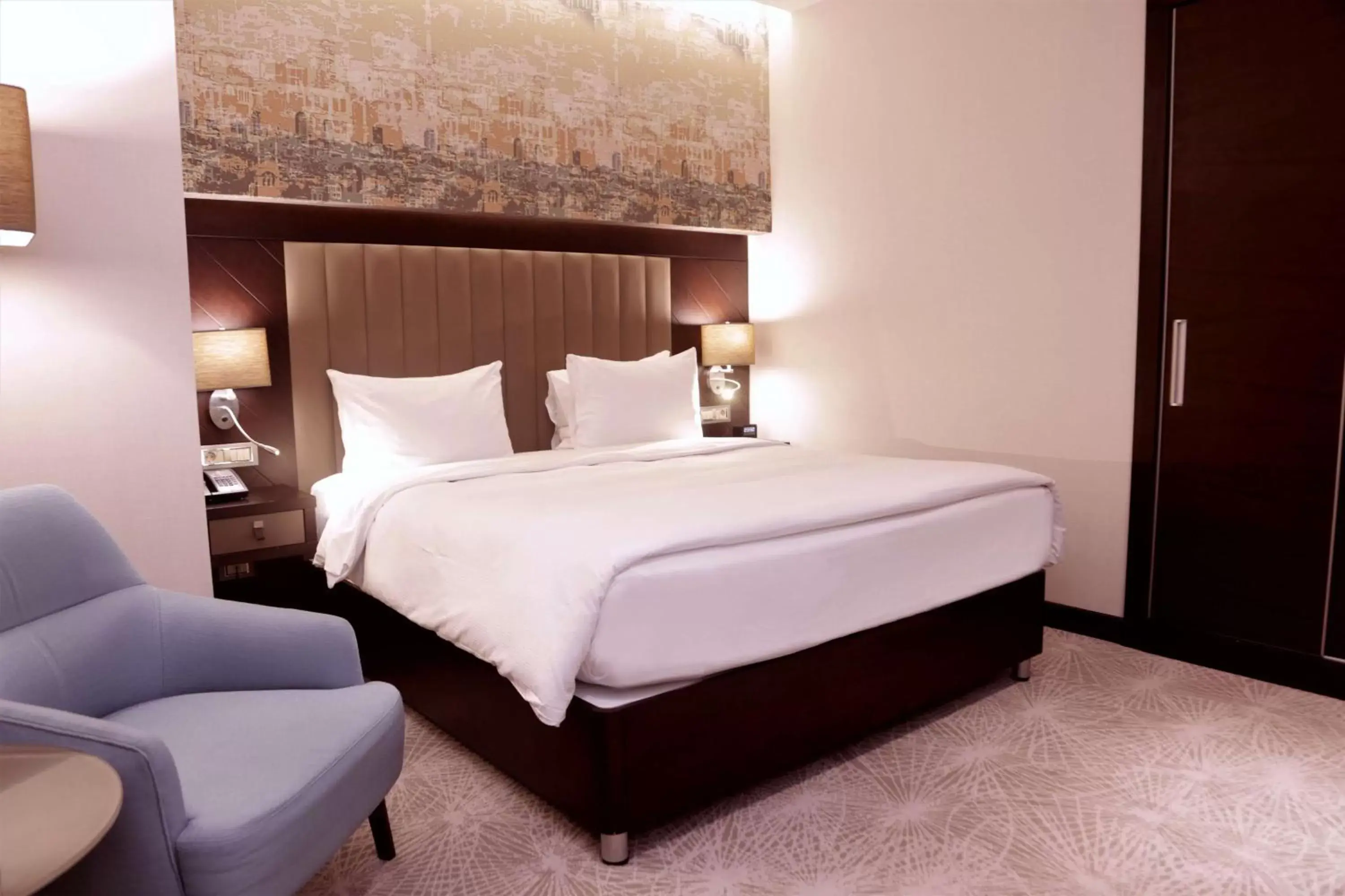 Bed in Doubletree by Hilton Istanbul Umraniye