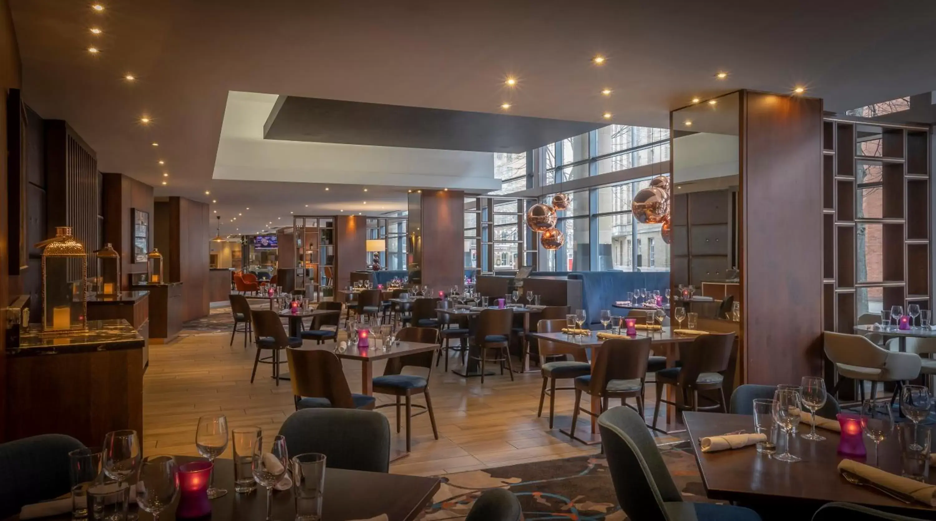 Restaurant/Places to Eat in Clayton Hotel Belfast