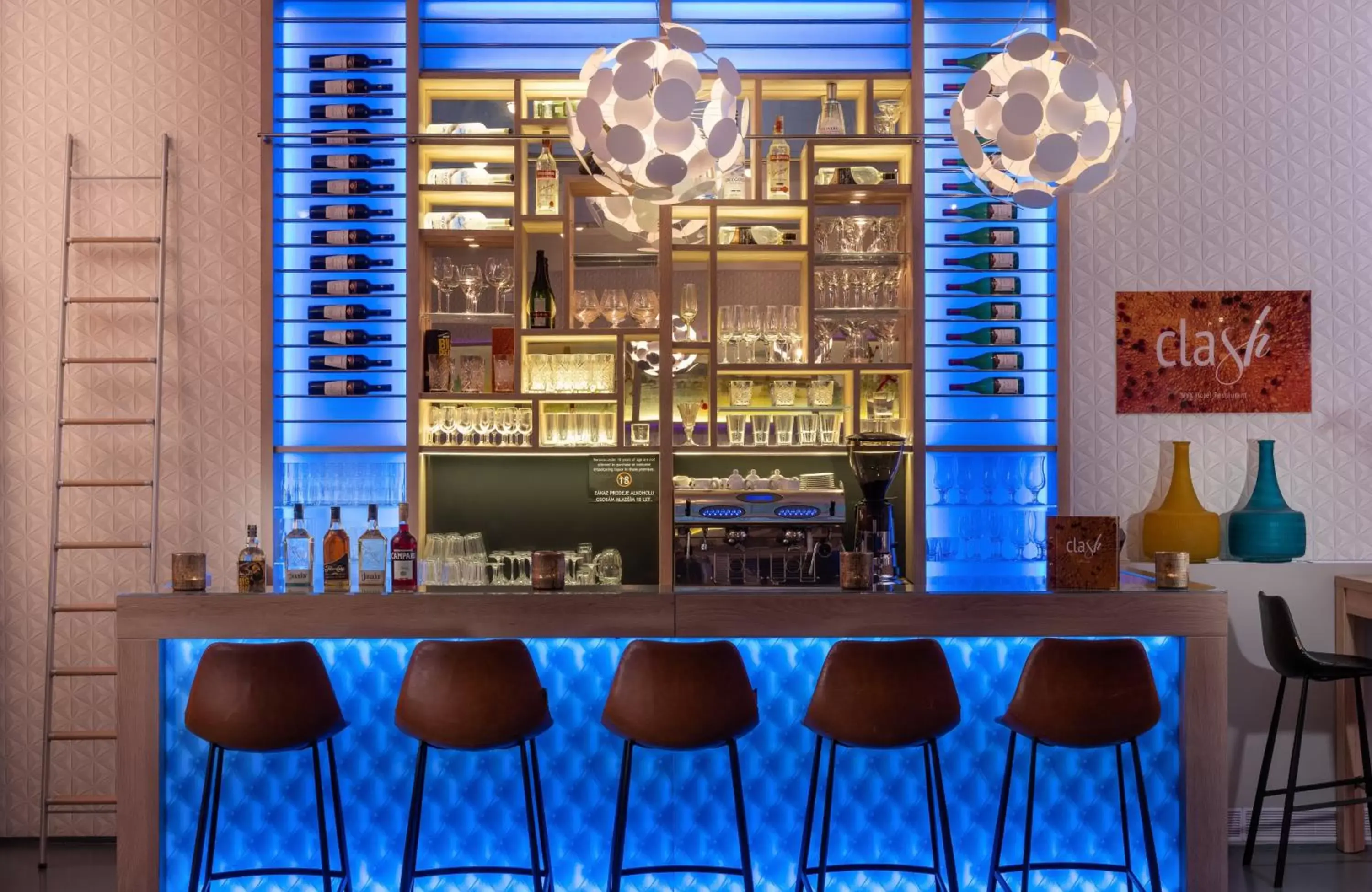 Lounge or bar in NYX Hotel Prague by Leonardo Hotels