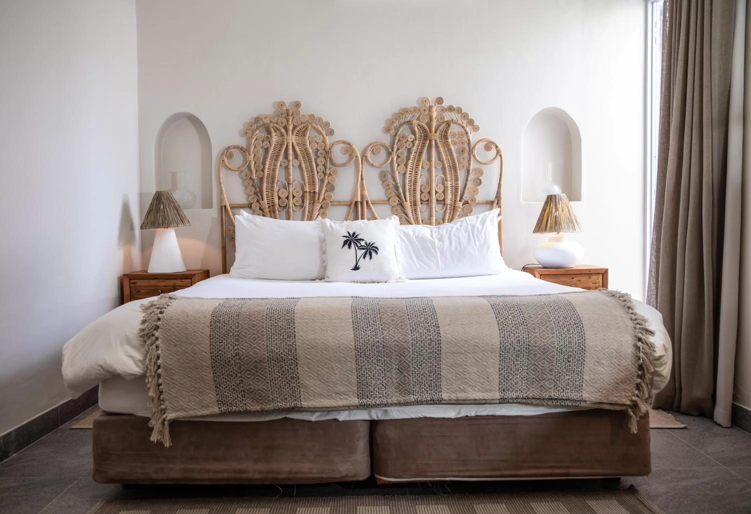 Bed in Sea Castle Hotel Camps Bay