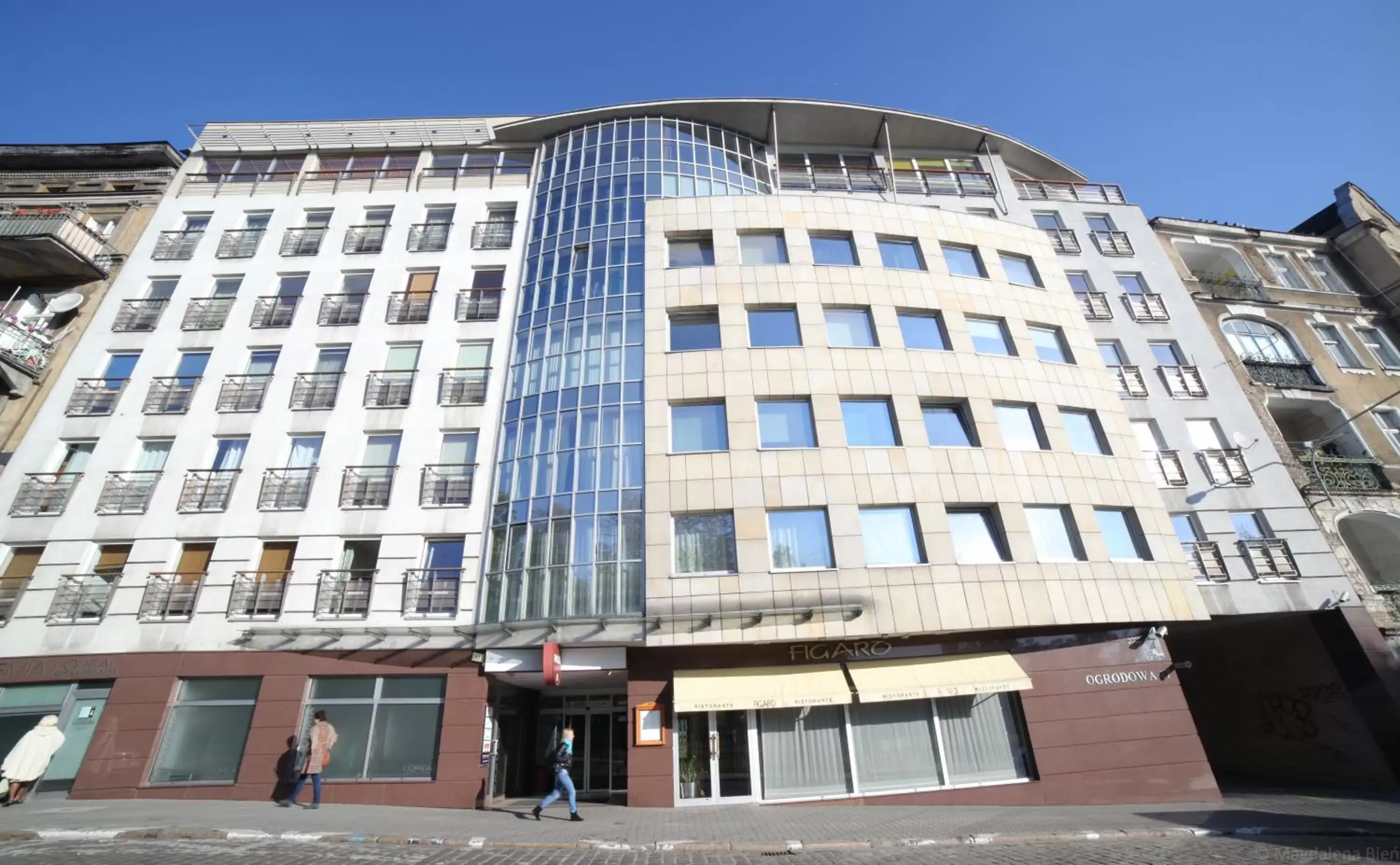 Facade/entrance in Platinum Apartments Aparthotel Facade/entrance in Platinum Apartments Aparthotel