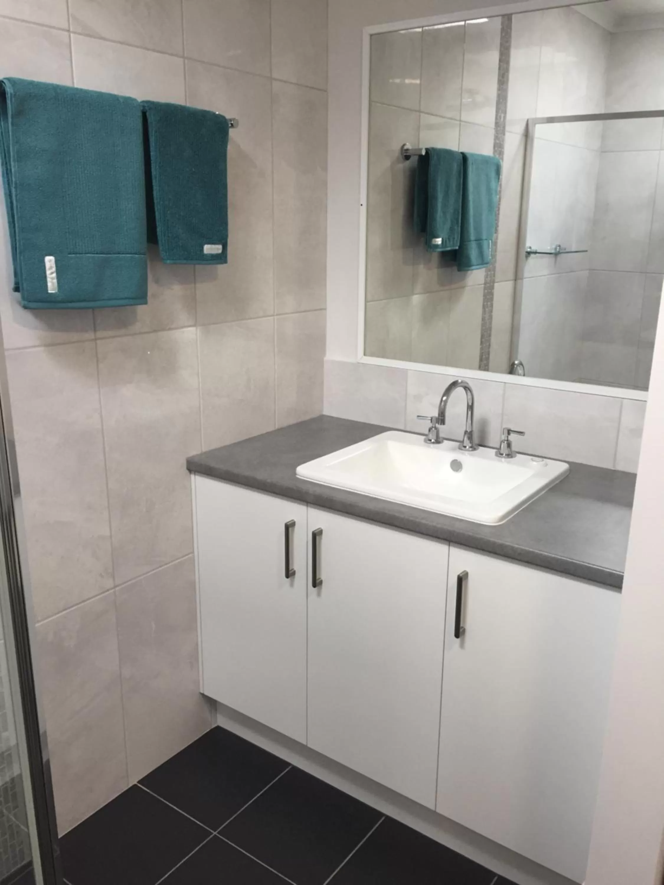 Bathroom in Merimbula Lake Apartments