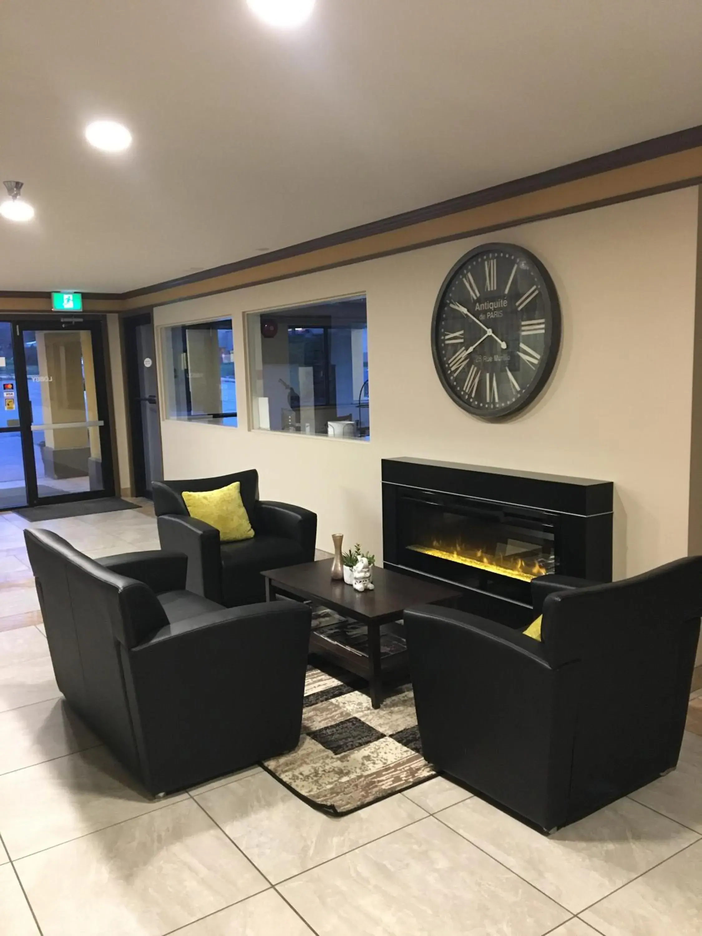 Seating area in Super 8 by Wyndham Salmon Arm