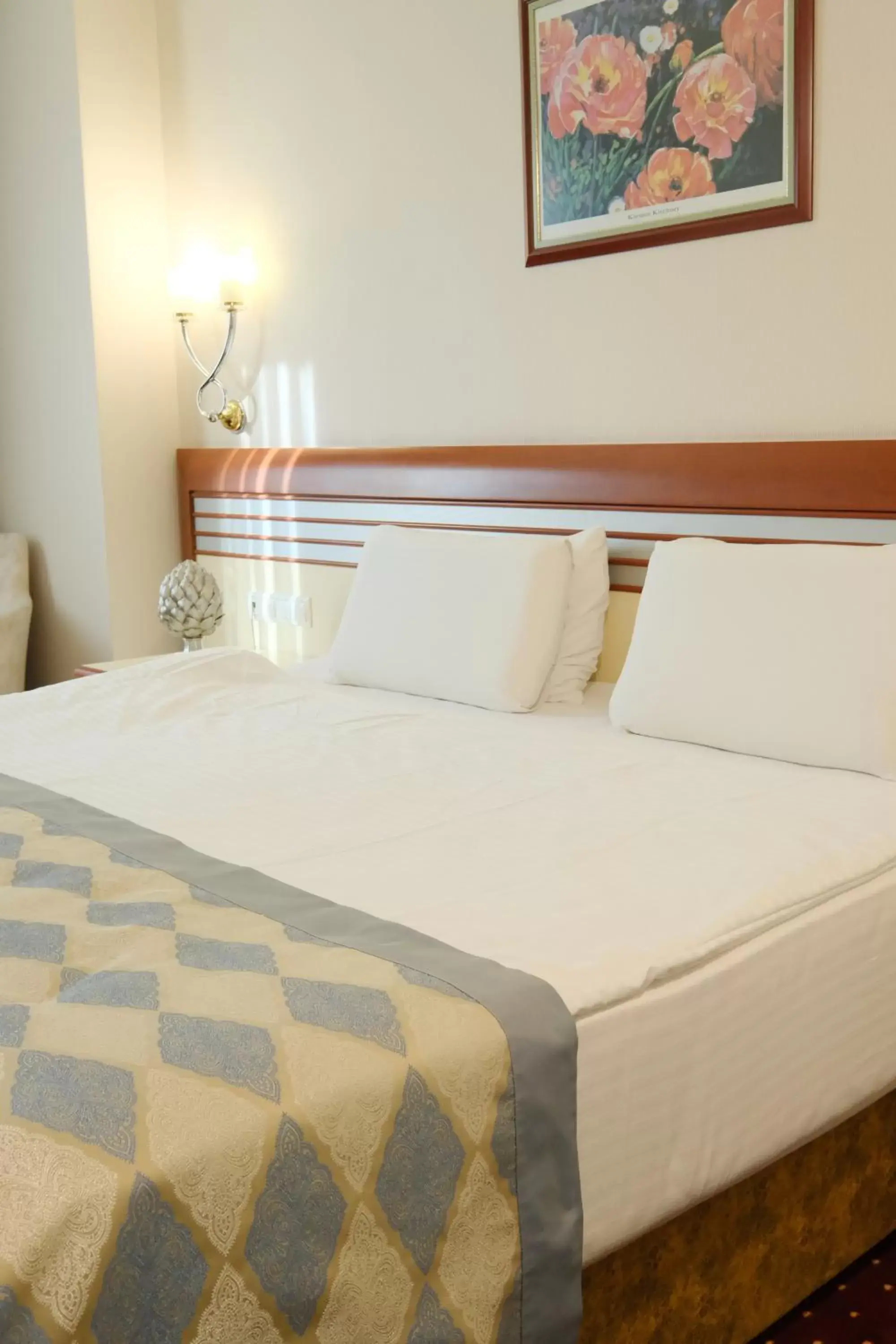 Bedroom, Bed in Akar International Hotel