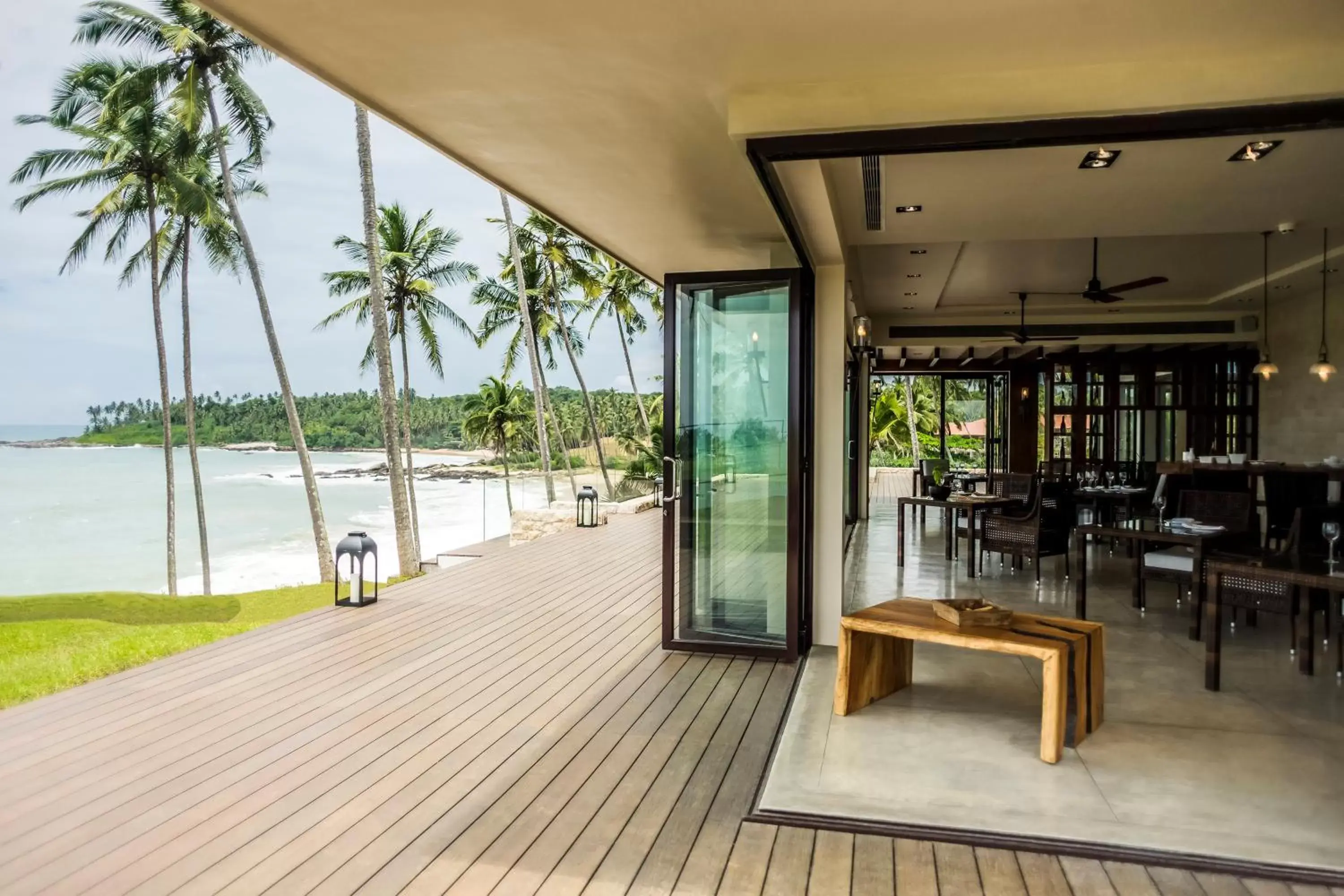 Food and drinks in Anantara Peace Haven Tangalle Resort