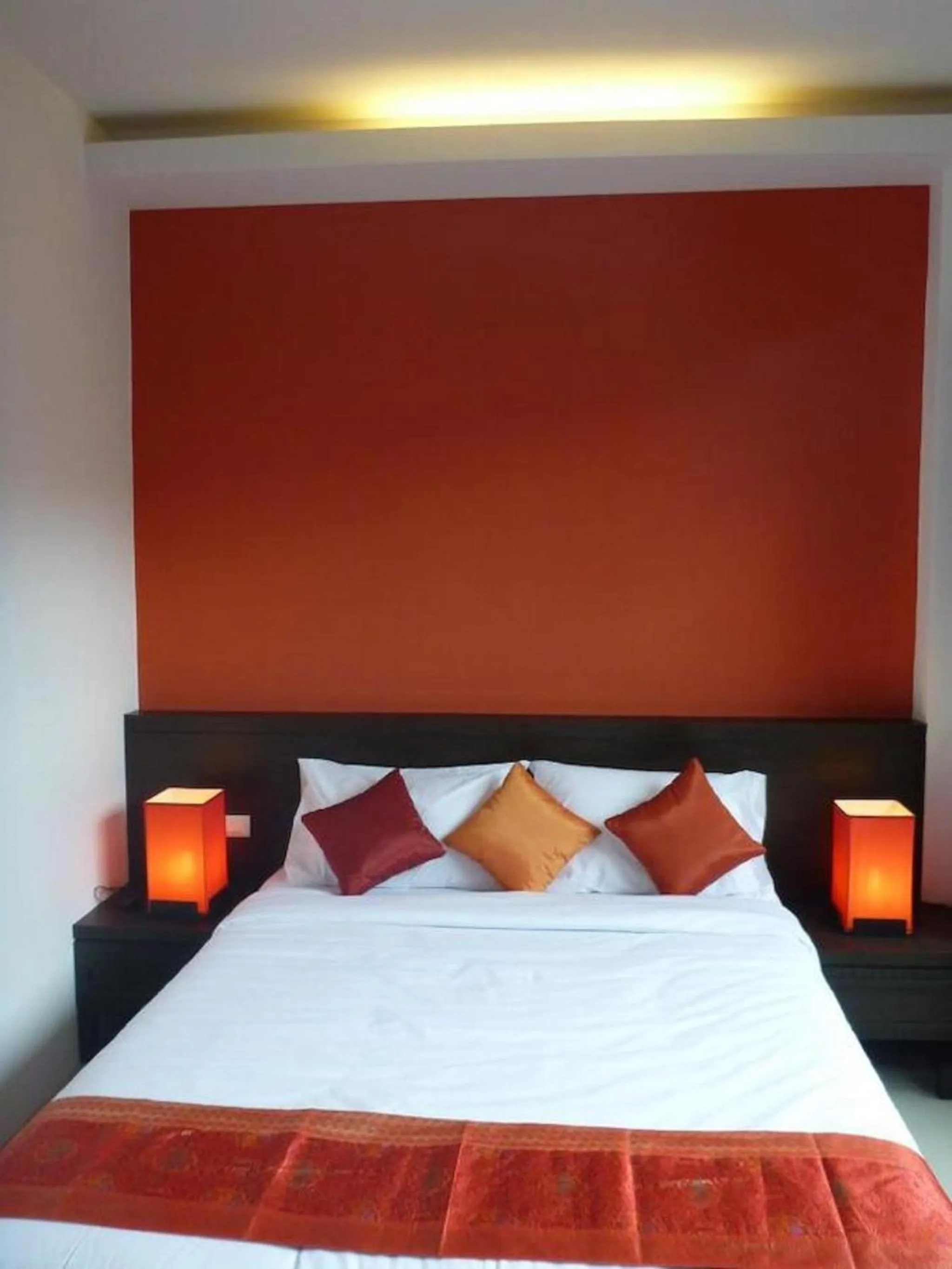 Bed in KARON SINO House