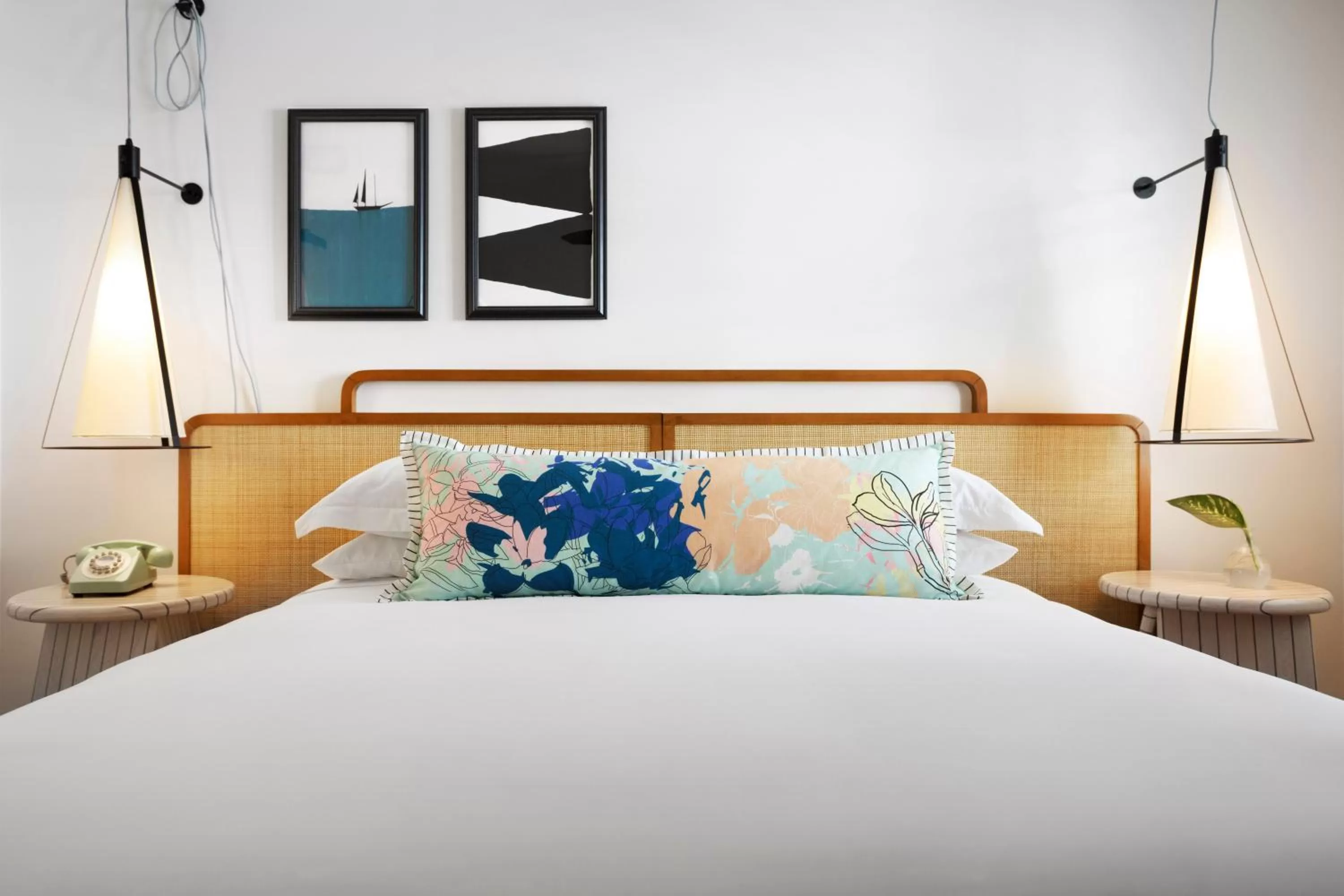 Photo of the whole room, Bed in Ella's Cottages - Key West Historic Inns