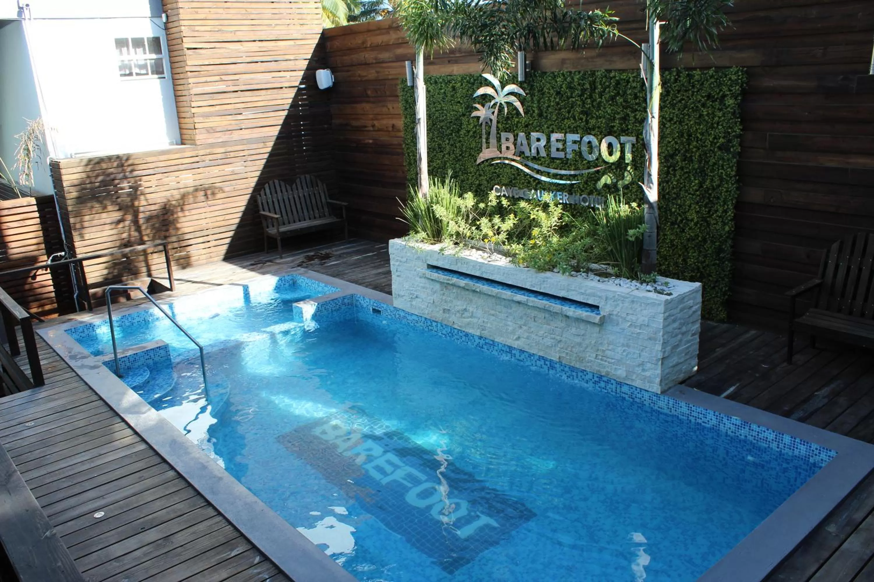 Pool view in Barefoot Caye Caulker Hotel