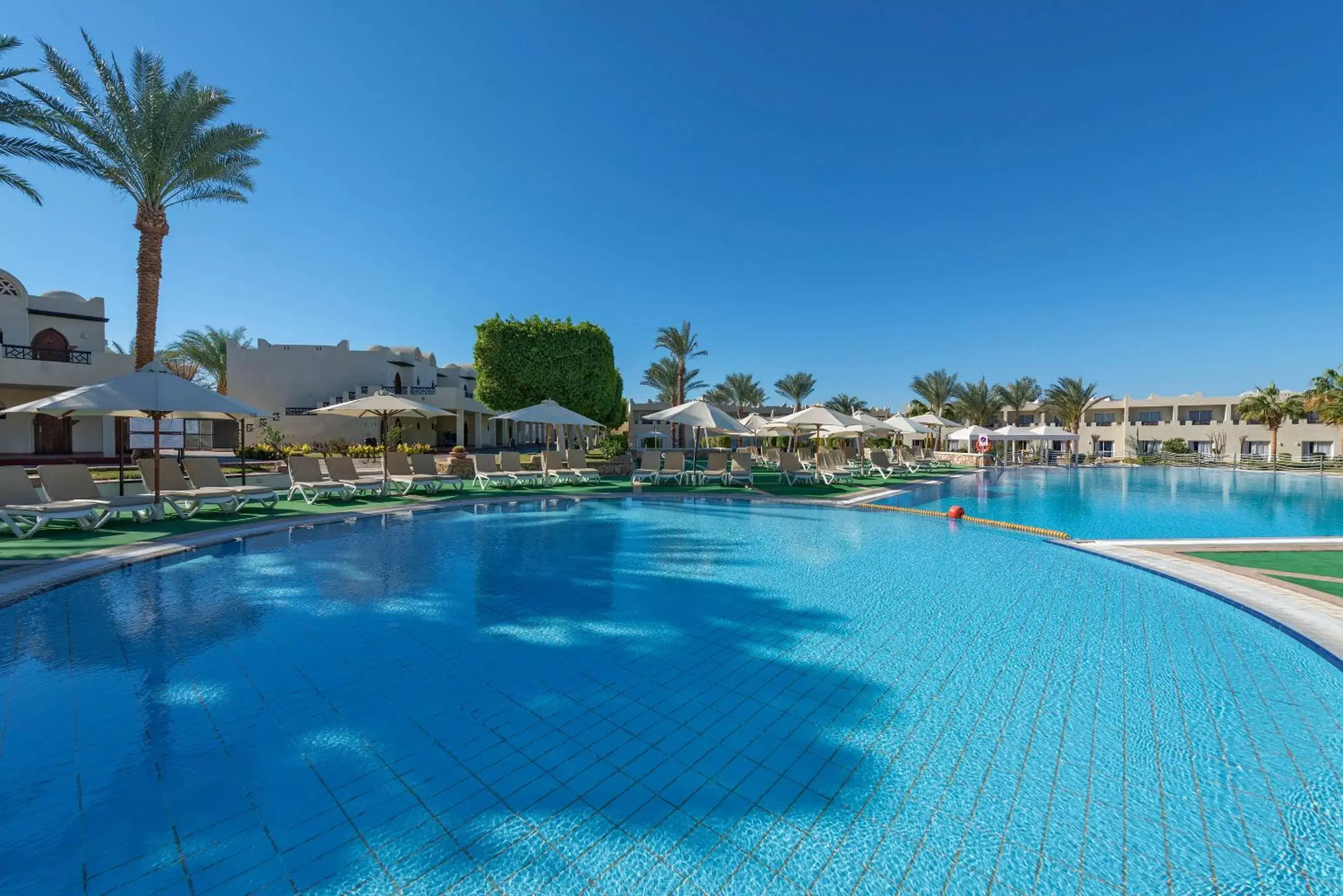 Swimming pool in Reef Oasis Beach Aqua Park Resort