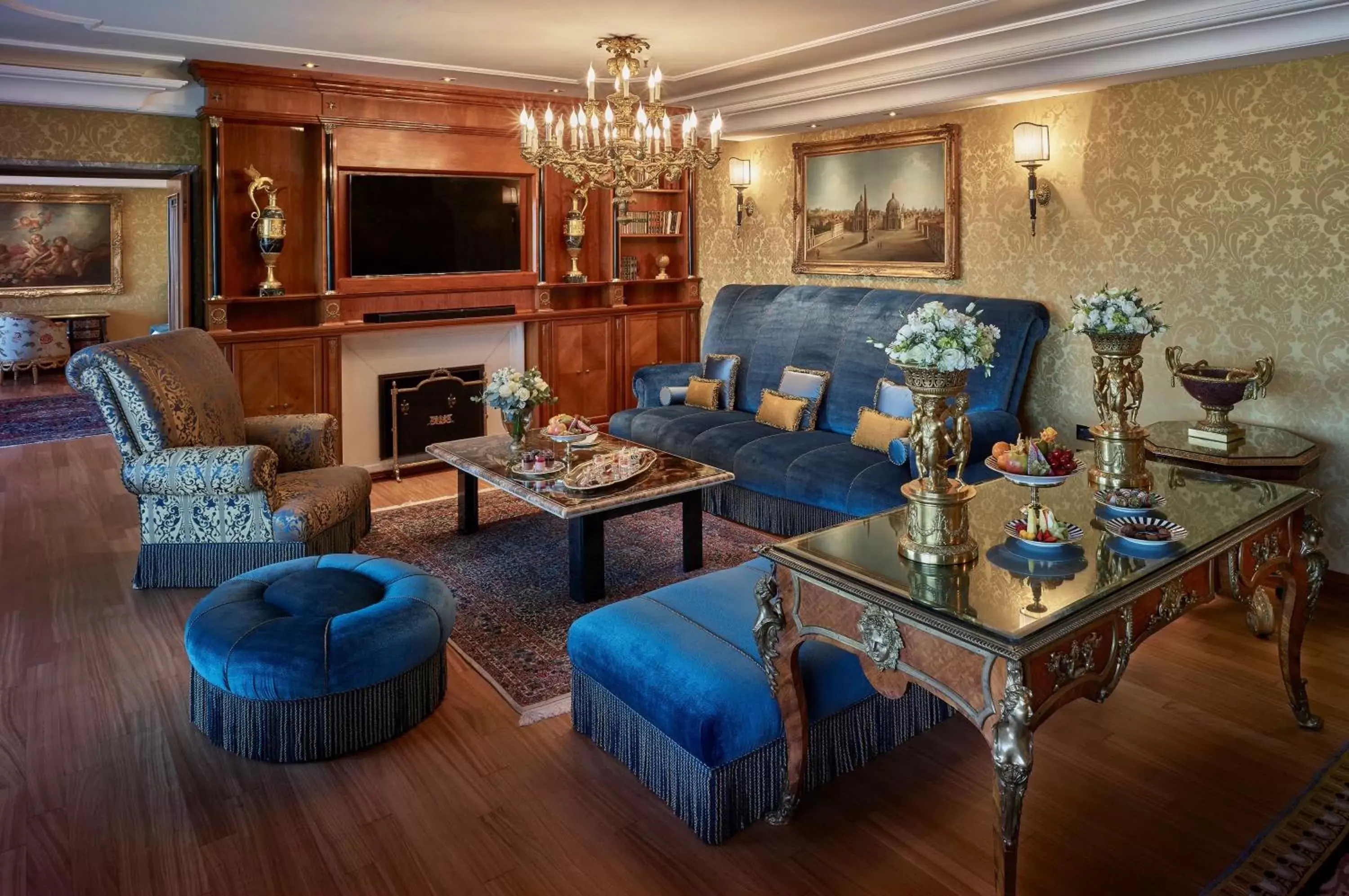 Living room, Seating Area in Rome Cavalieri, A Waldorf Astoria Hotel