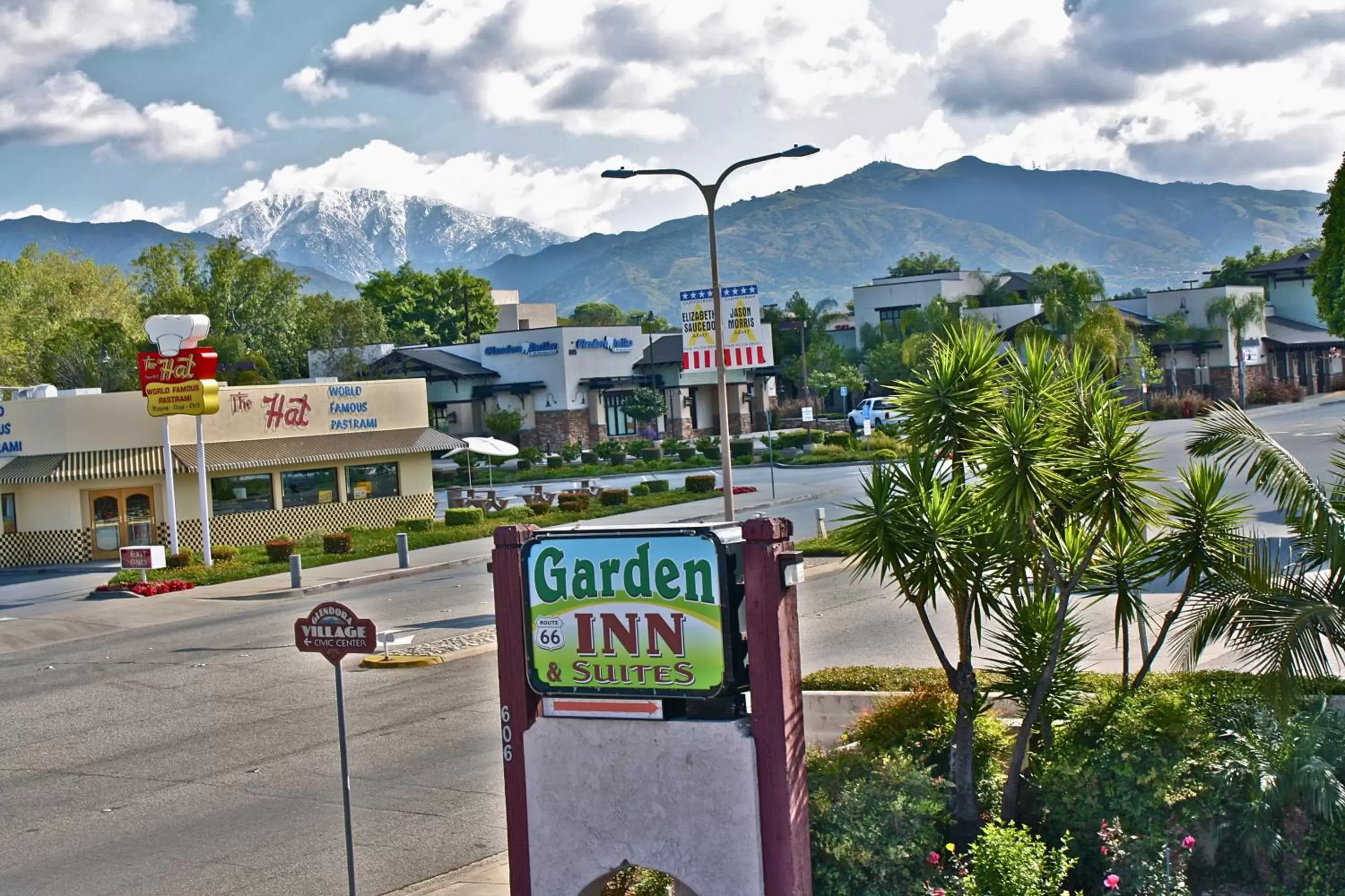 Area and facilities in Garden Inn and Suites Glendora