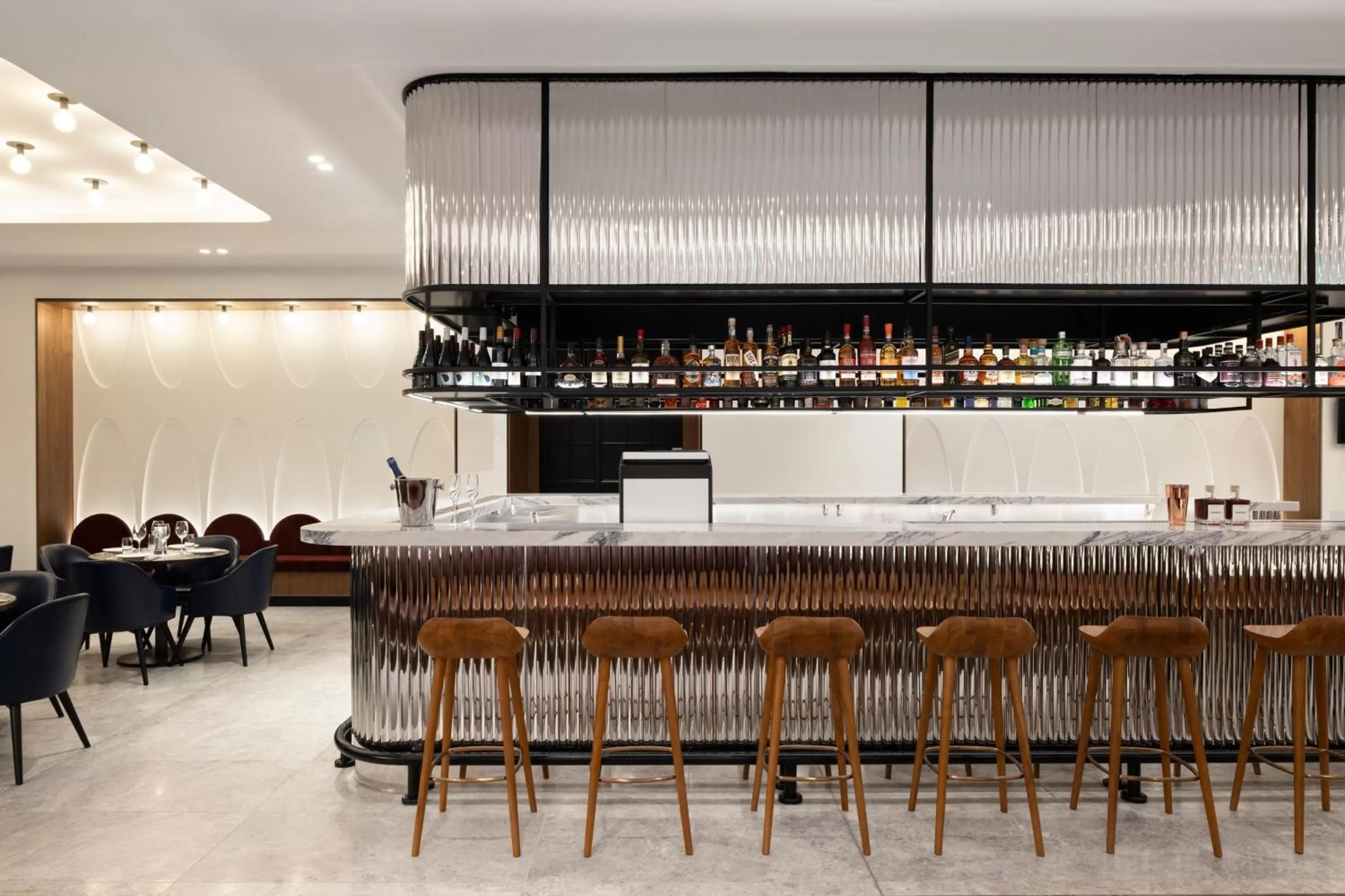 Lounge or bar in Le Meridien Melbourne