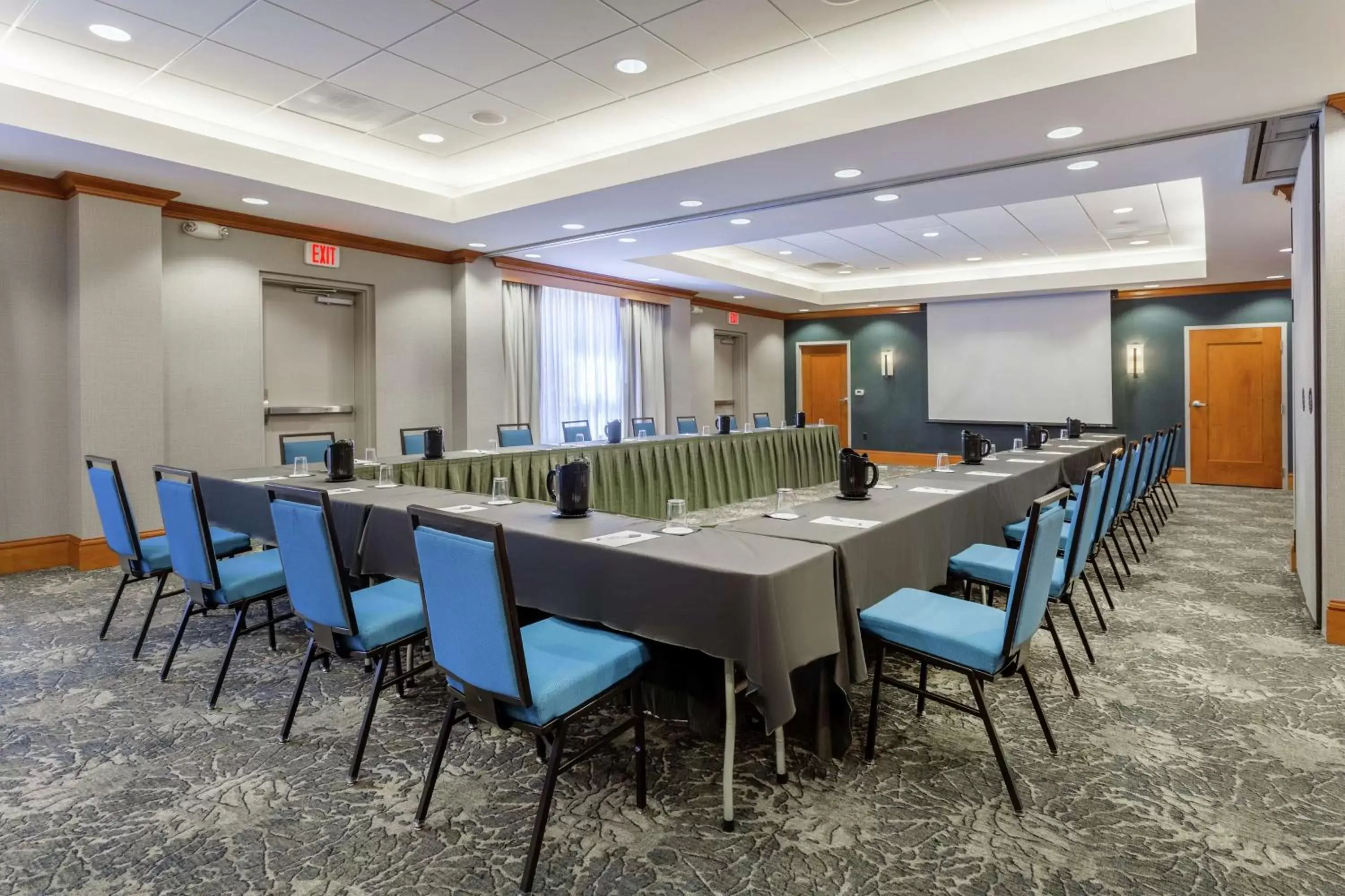 Meeting/conference room in Hampton Inn & Suites Saratoga Springs Downtown