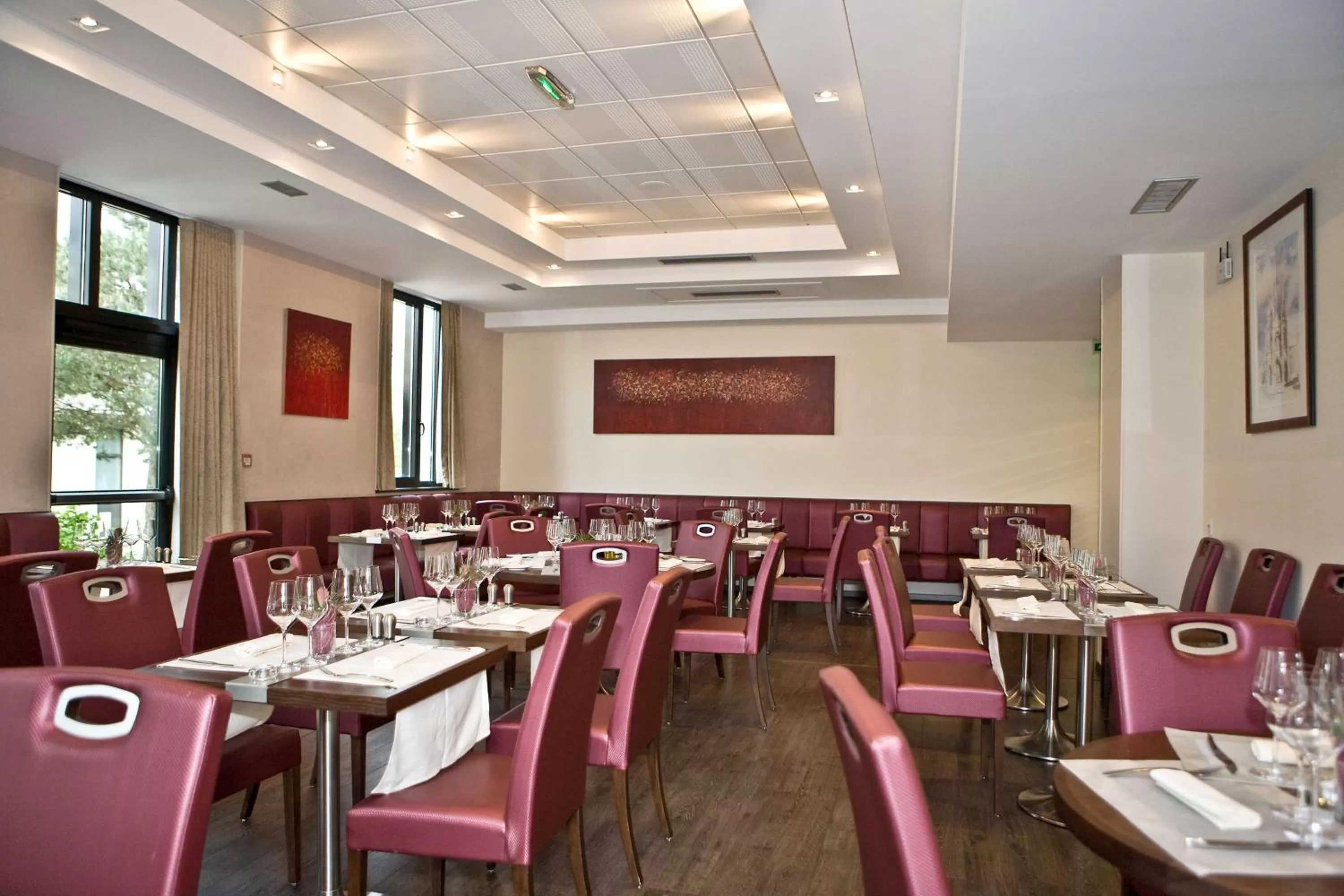 Restaurant/places to eat in Best Western Plus Hotel des Francs