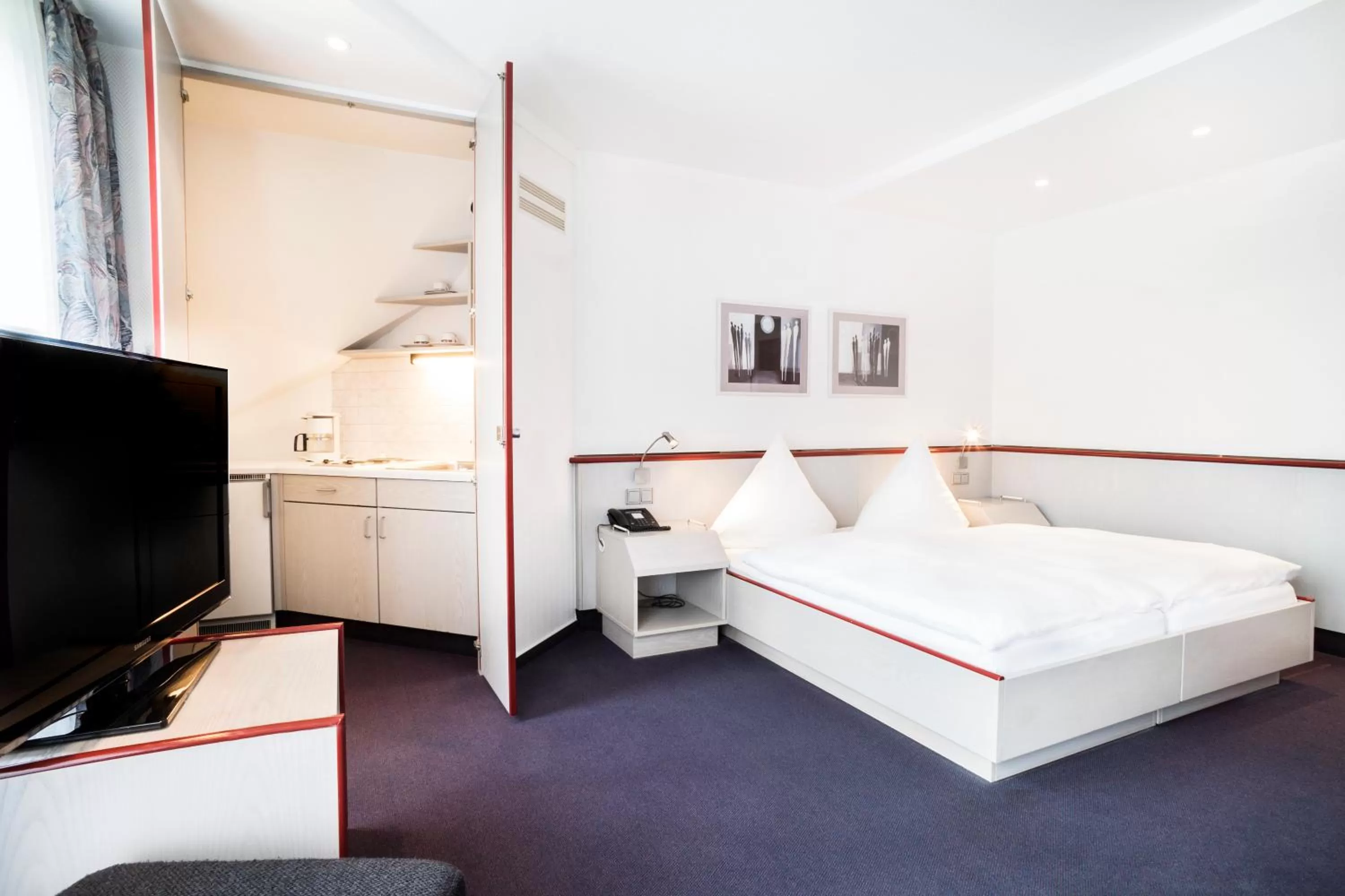 Bed in Hennedamm Hotel