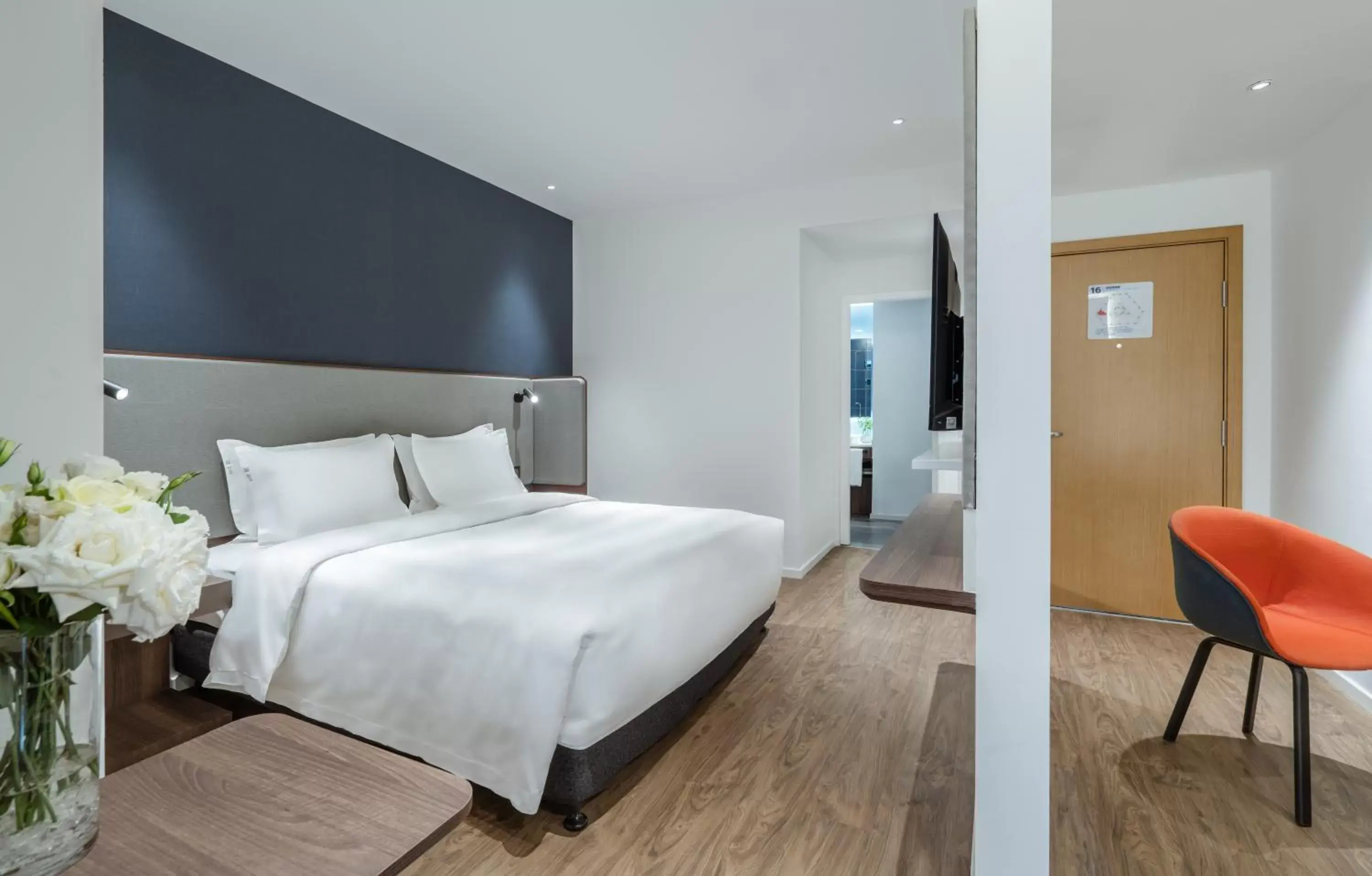 Bedroom, Bed in Holiday Inn Express Changsha Shifu, an IHG Hotel