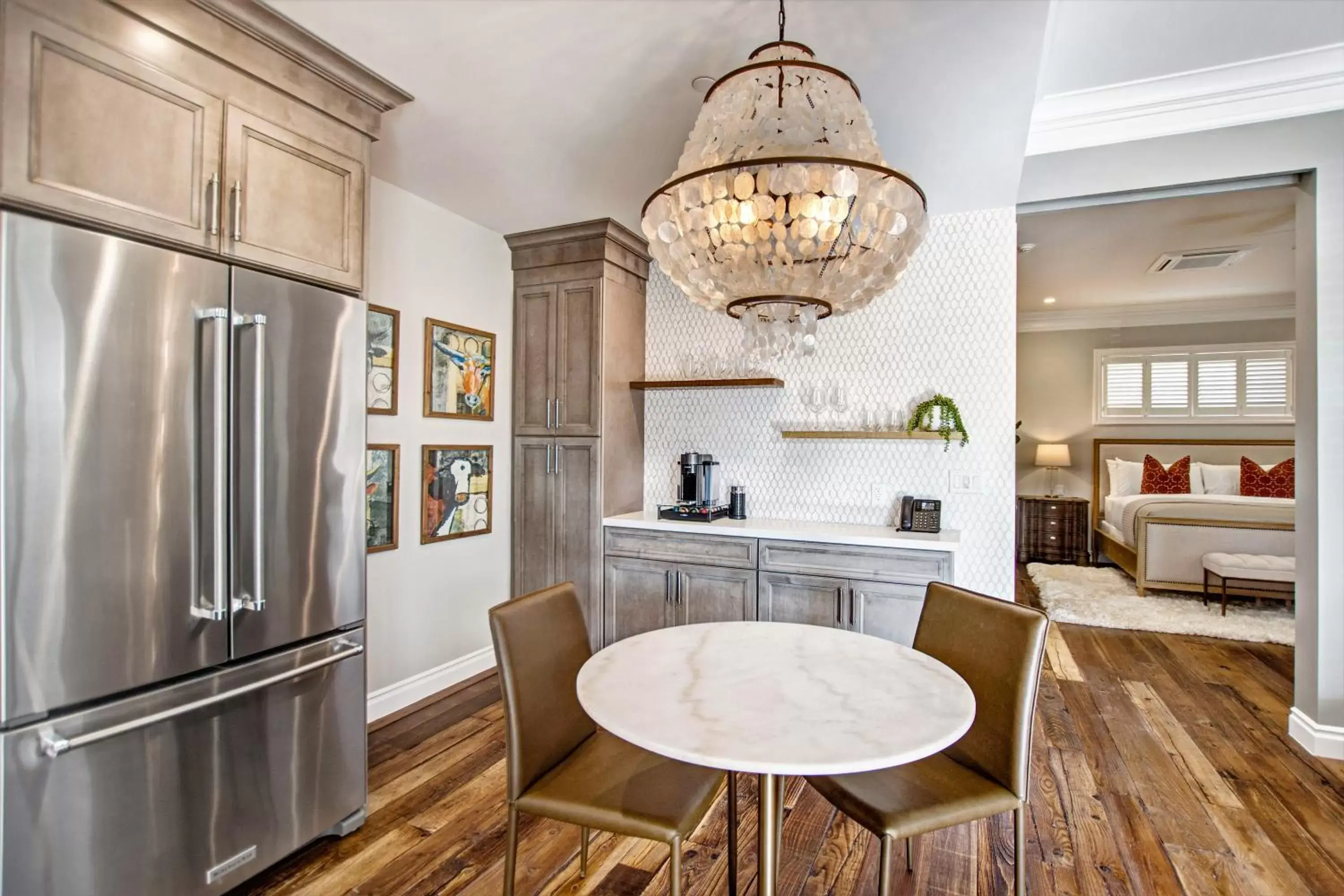 Dining area, Kitchen/Kitchenette in Sonoma Bungalows