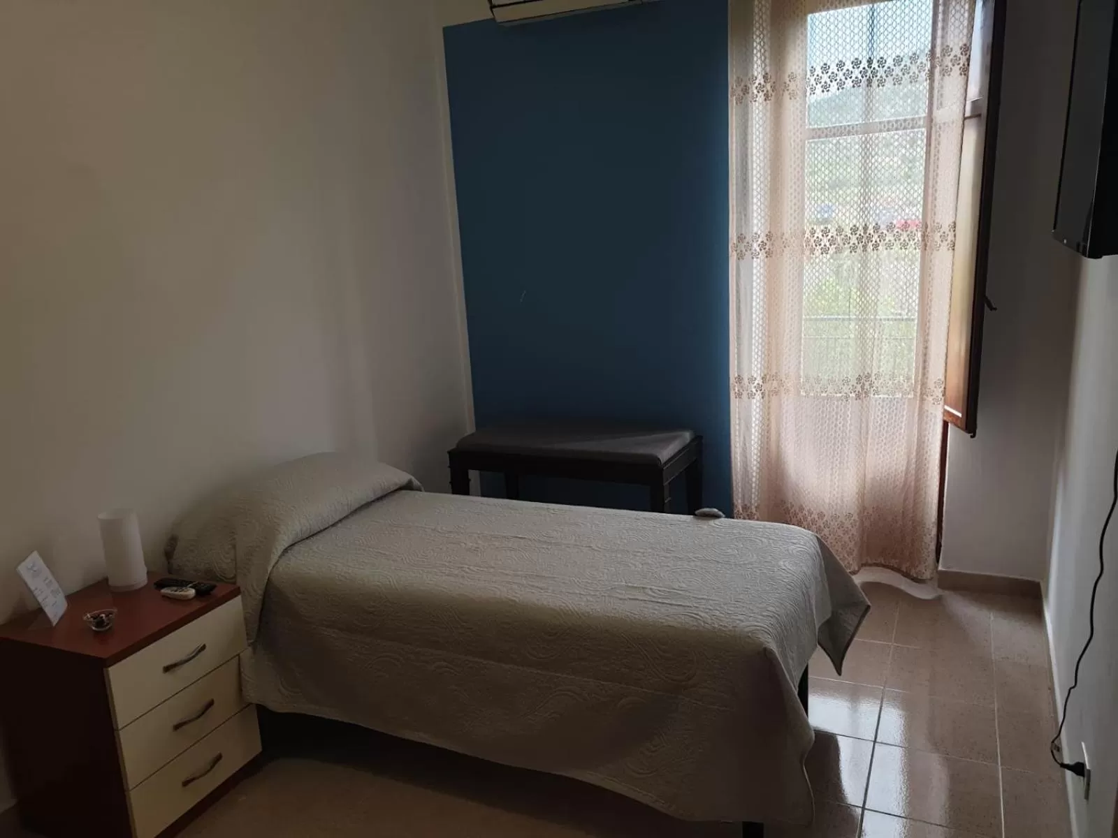 Bed in VILLA MARTA a due passi dalla clinica ortopedica Rizzoli e da Villa Santa Teresa