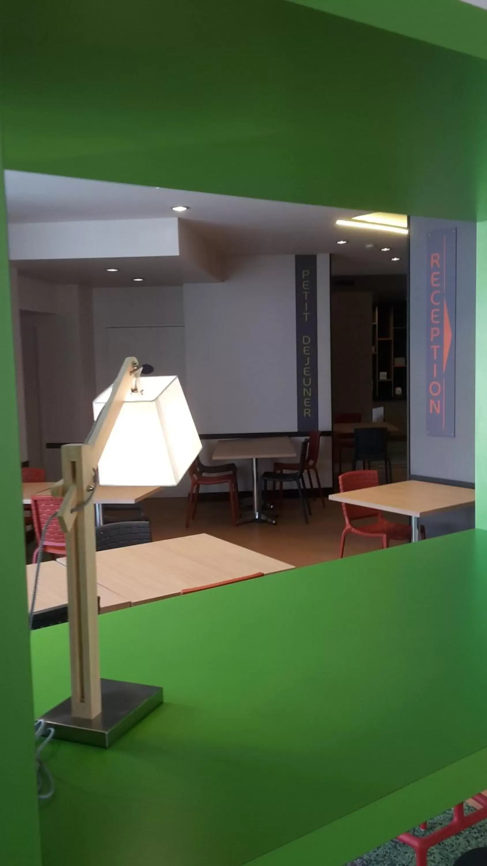 Communal lounge/ TV room, Business Area/Conference Room in ibis Styles Moulins Centre