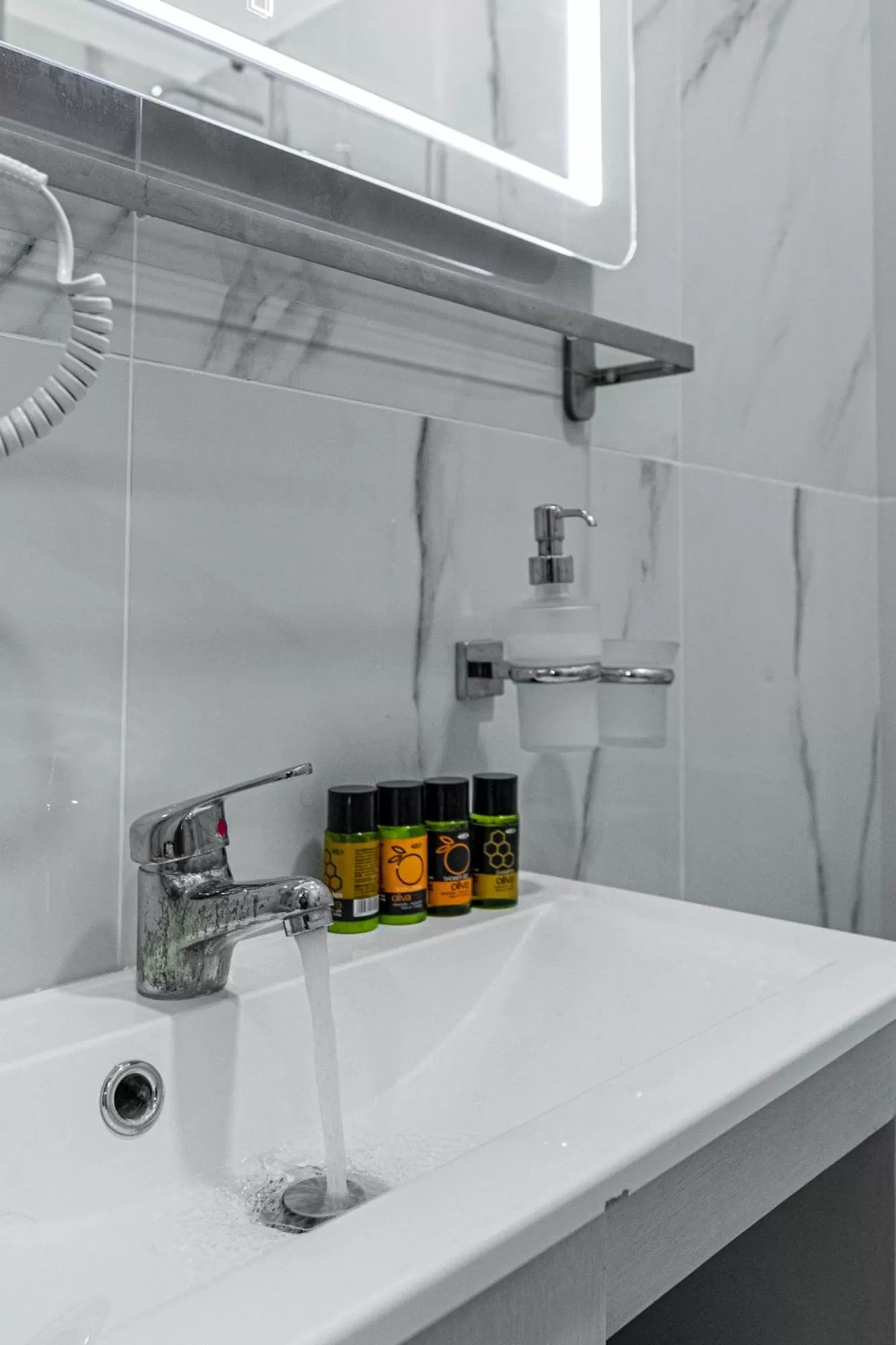 Comfort Stay Athens Airport Hotel - FREE shuttle from and to the airport