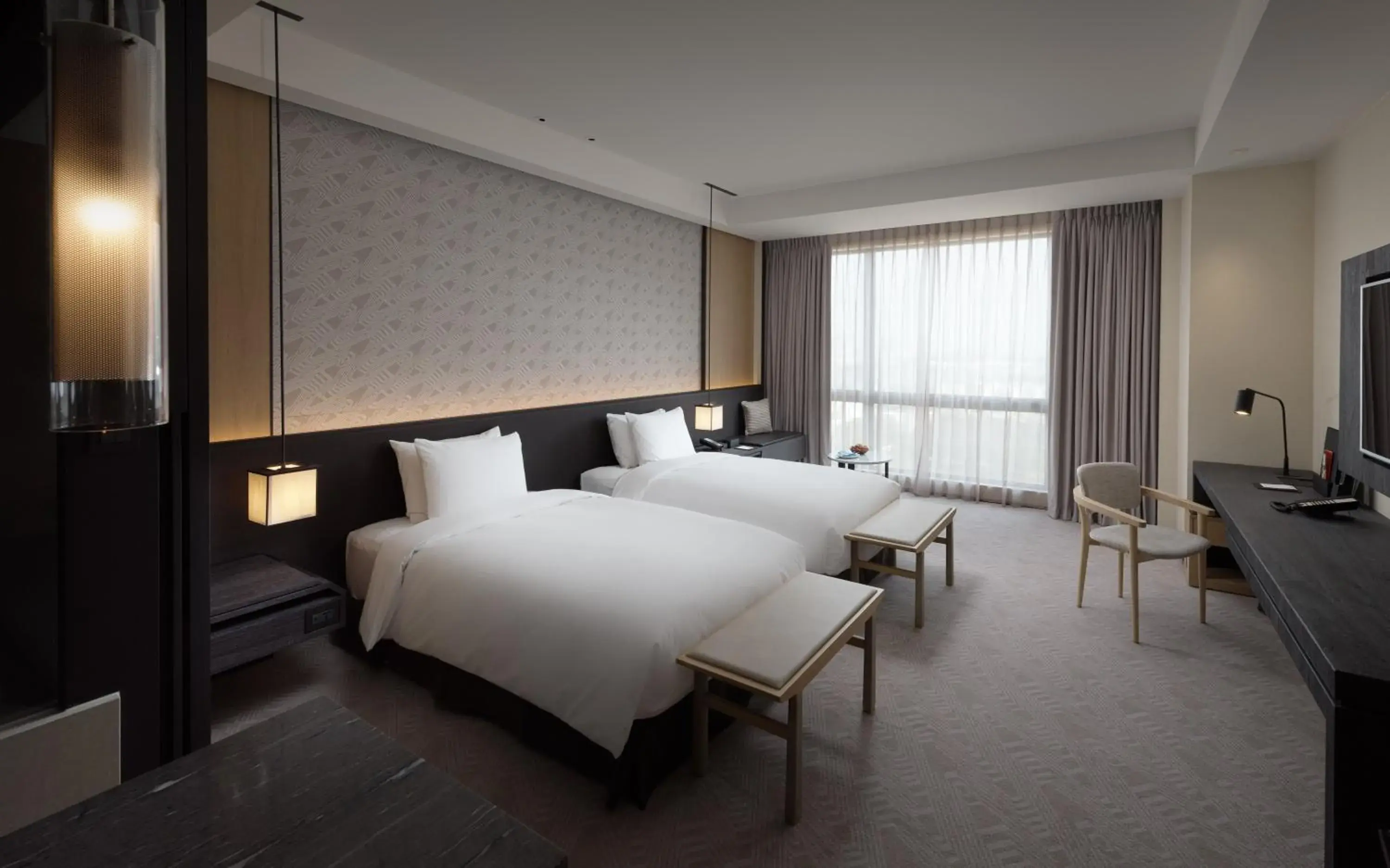 Photo of the whole room, Bed in Crowne Plaza Tainan, an IHG Hotel