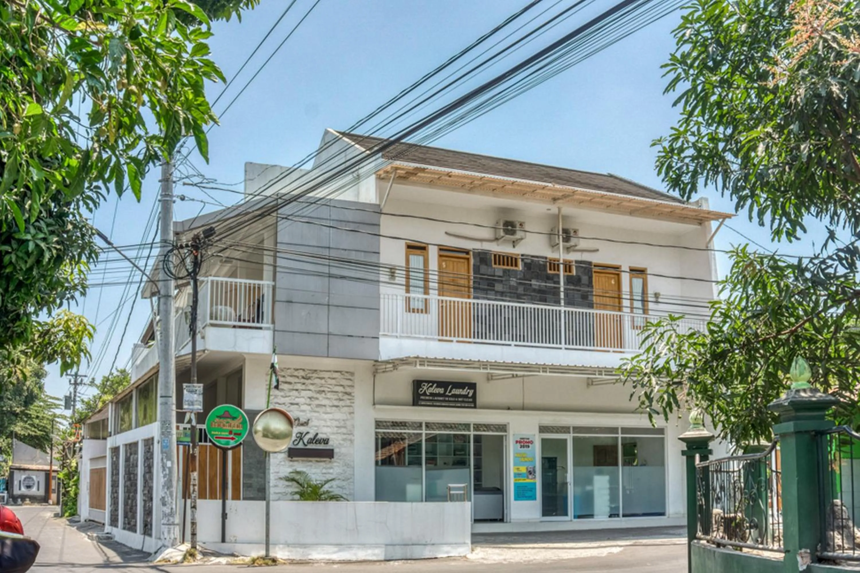 Facade/entrance in RedDoorz Syariah near Taman Pelangi Jogja 2