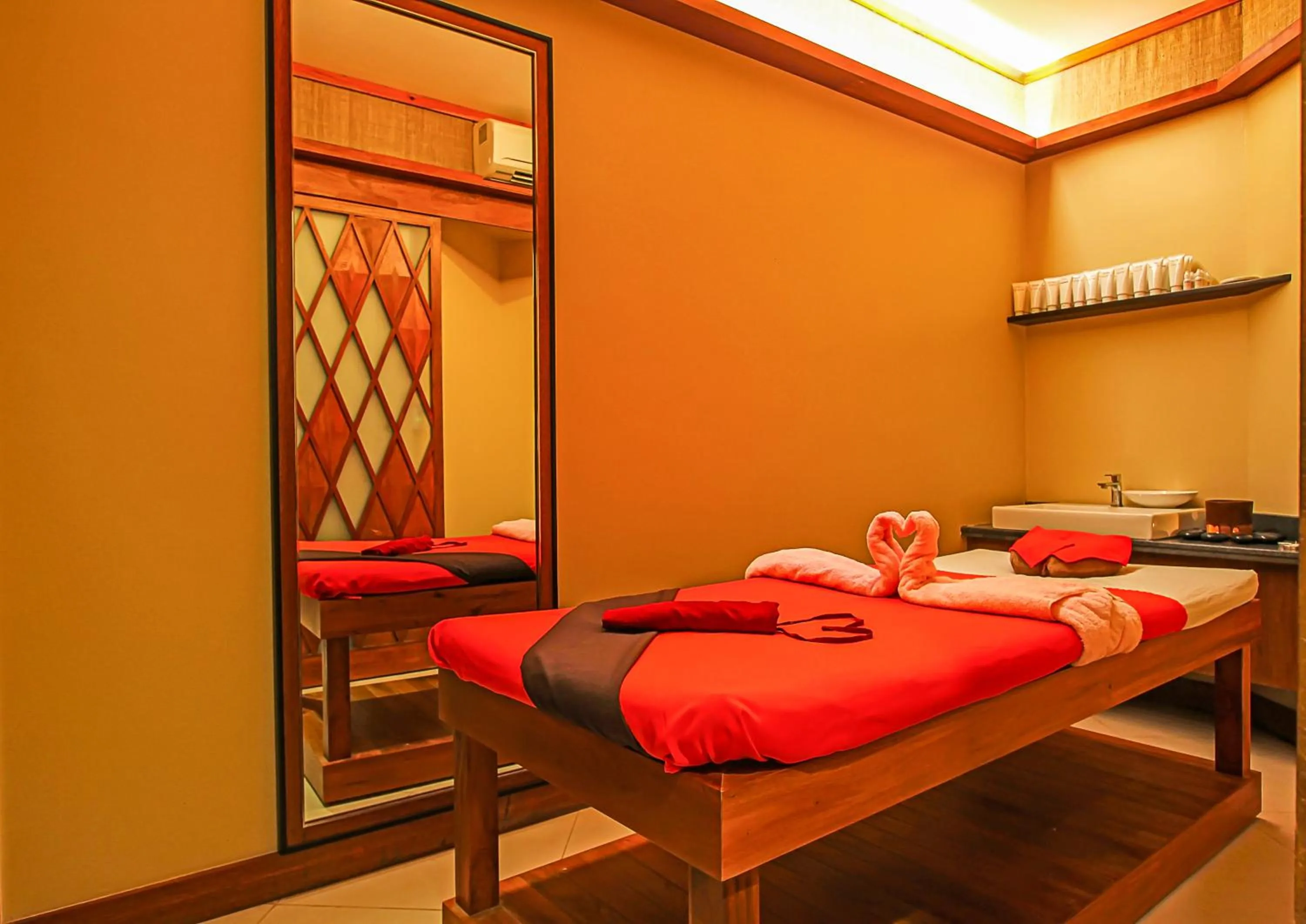 Spa and wellness centre/facilities, Bed in Best Western Plus The Ivywall Resort-Panglao