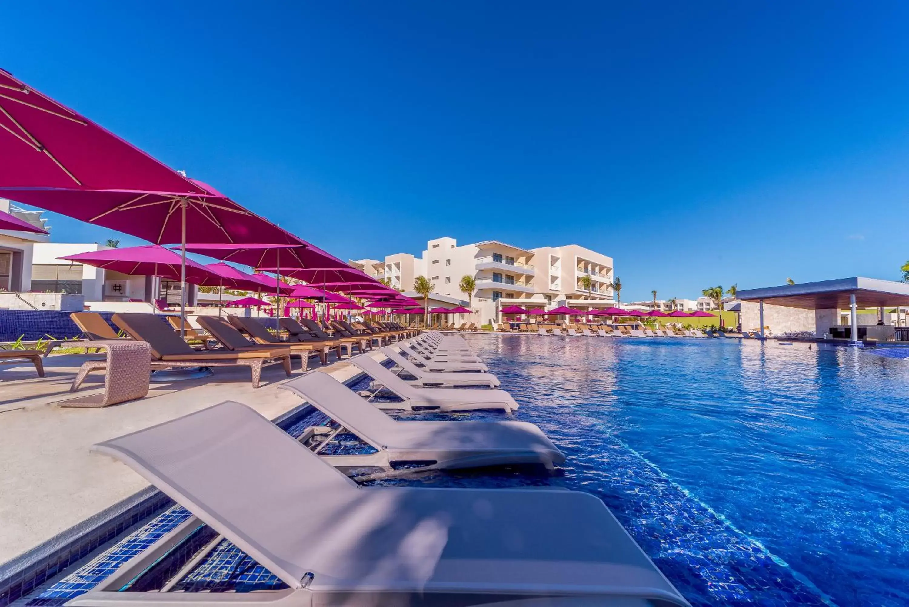 Swimming Pool in Planet Hollywood Cancun, An Autograph Collection All-Inclusive Resort