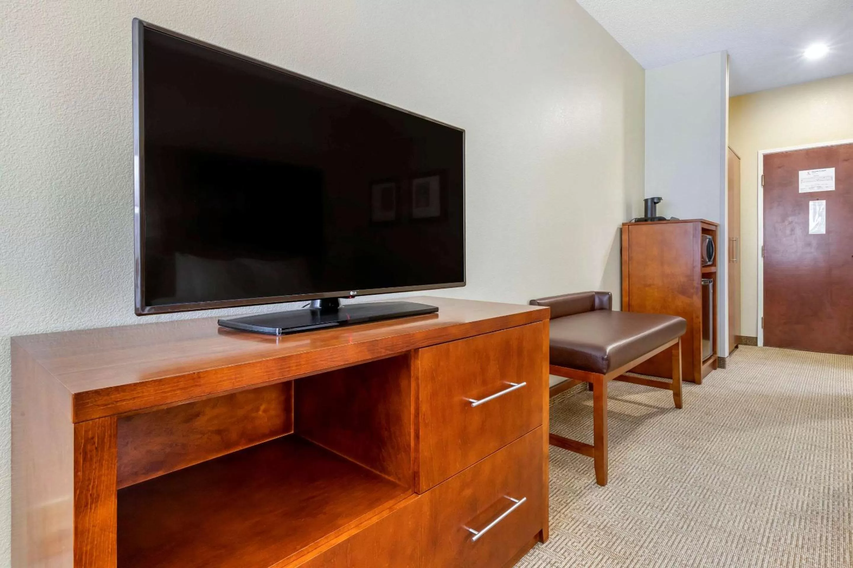 Photo of the whole room in Comfort Inn & Suites Lenoir Hwy 321 Northern Foothills