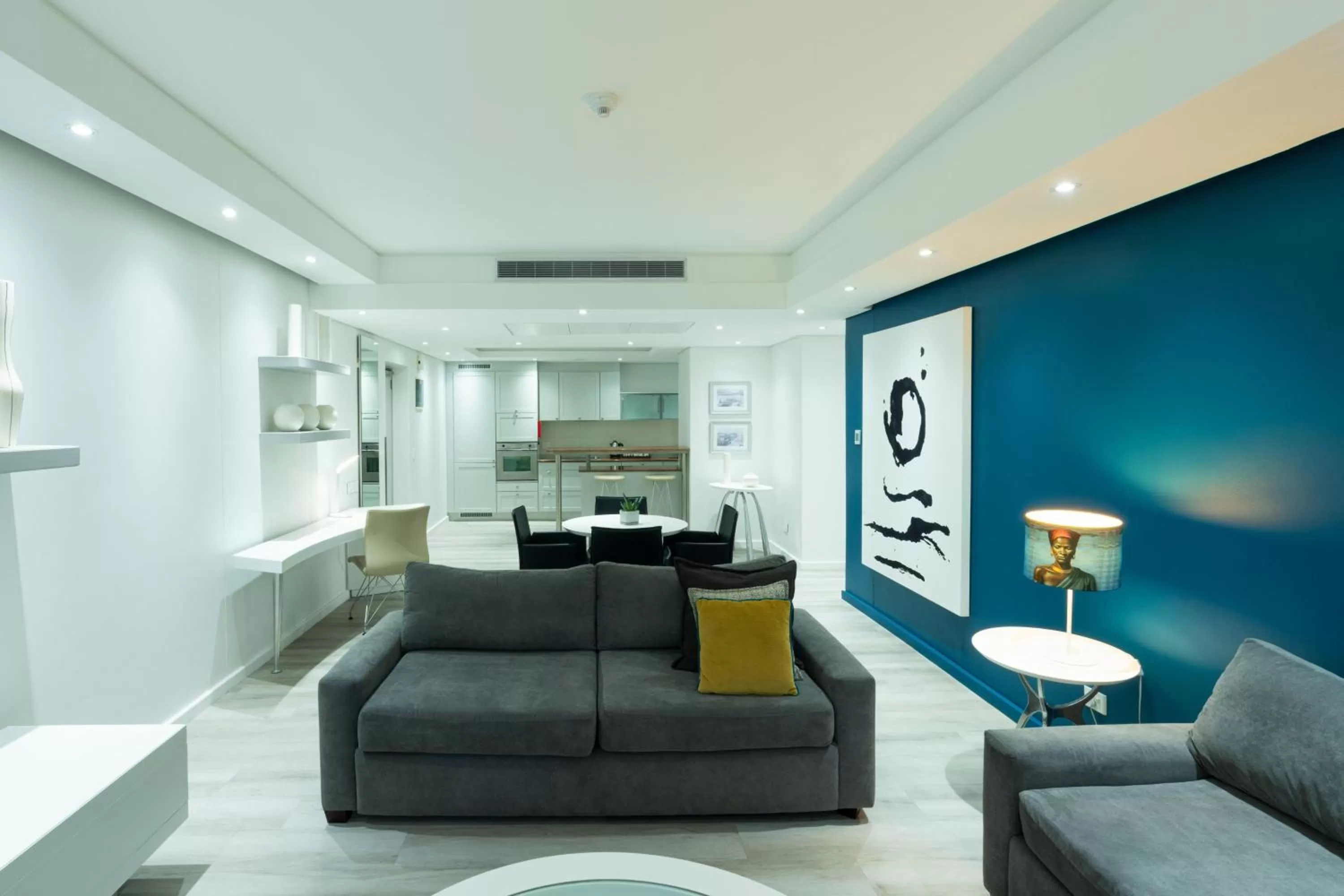 Photo of the whole room in Protea Hotel by Marriott Cape Town North Wharf