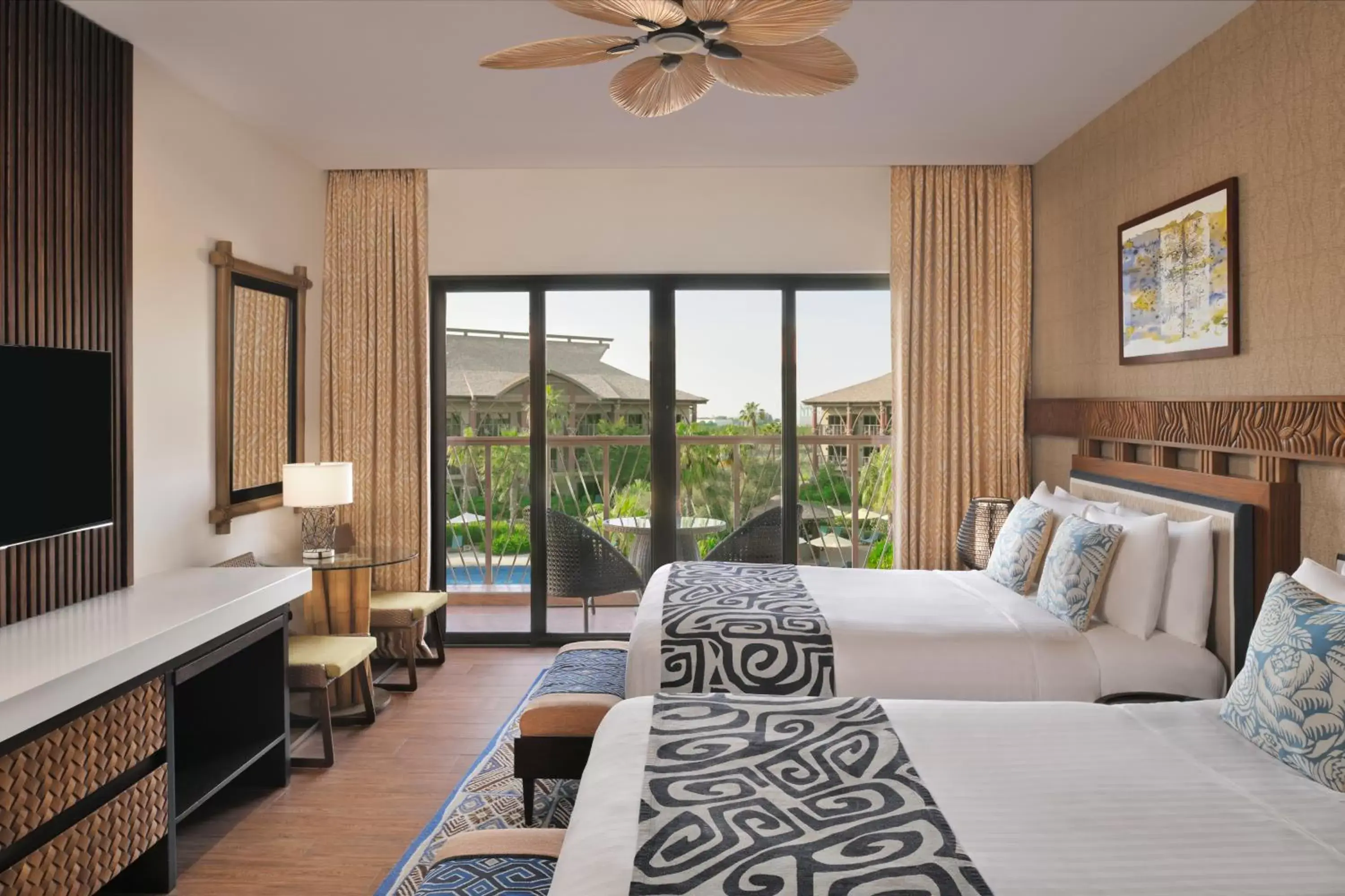 Bed in Lapita, Dubai Parks and Resorts, Autograph Collection