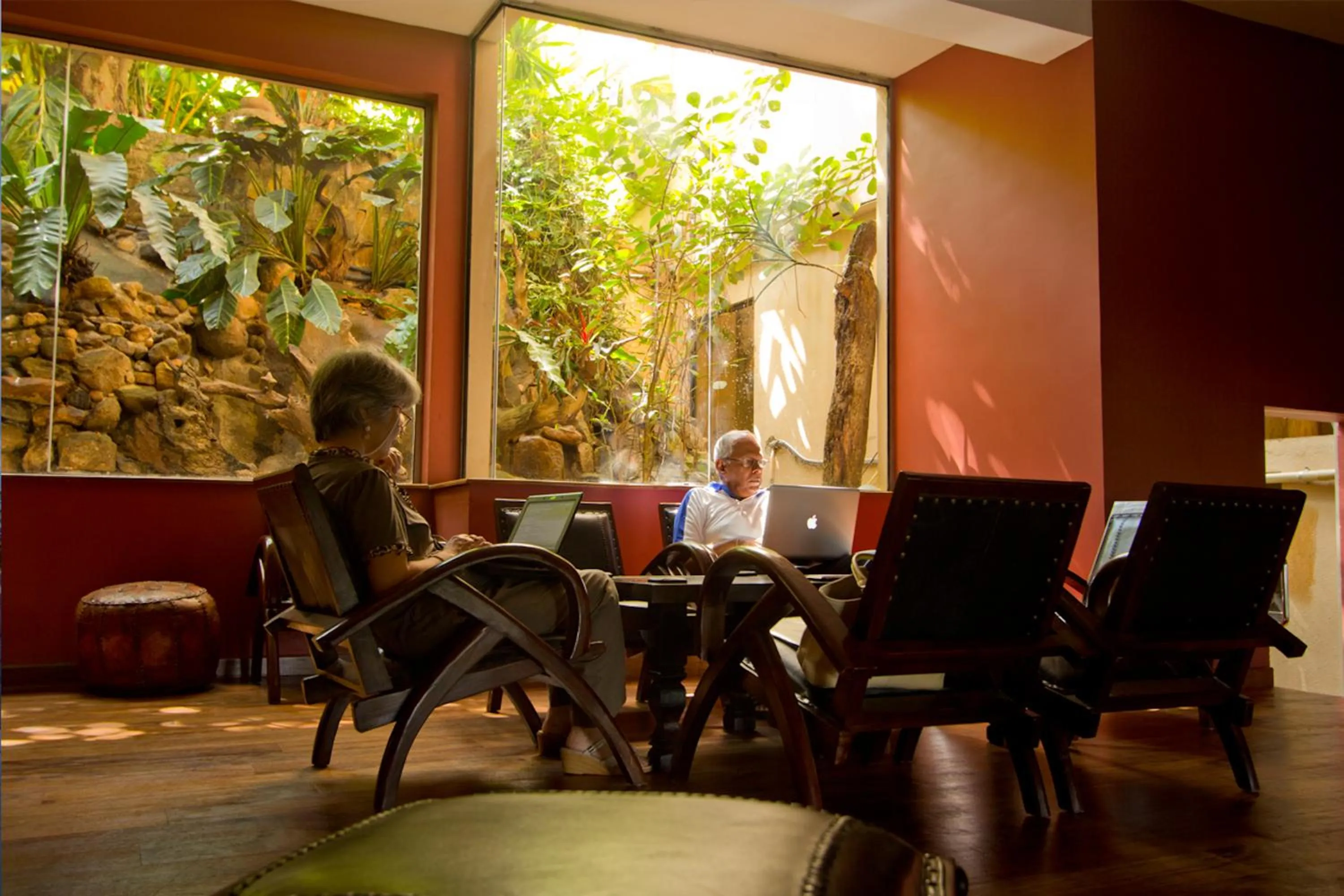 Guests in Randholee Resort & Spa