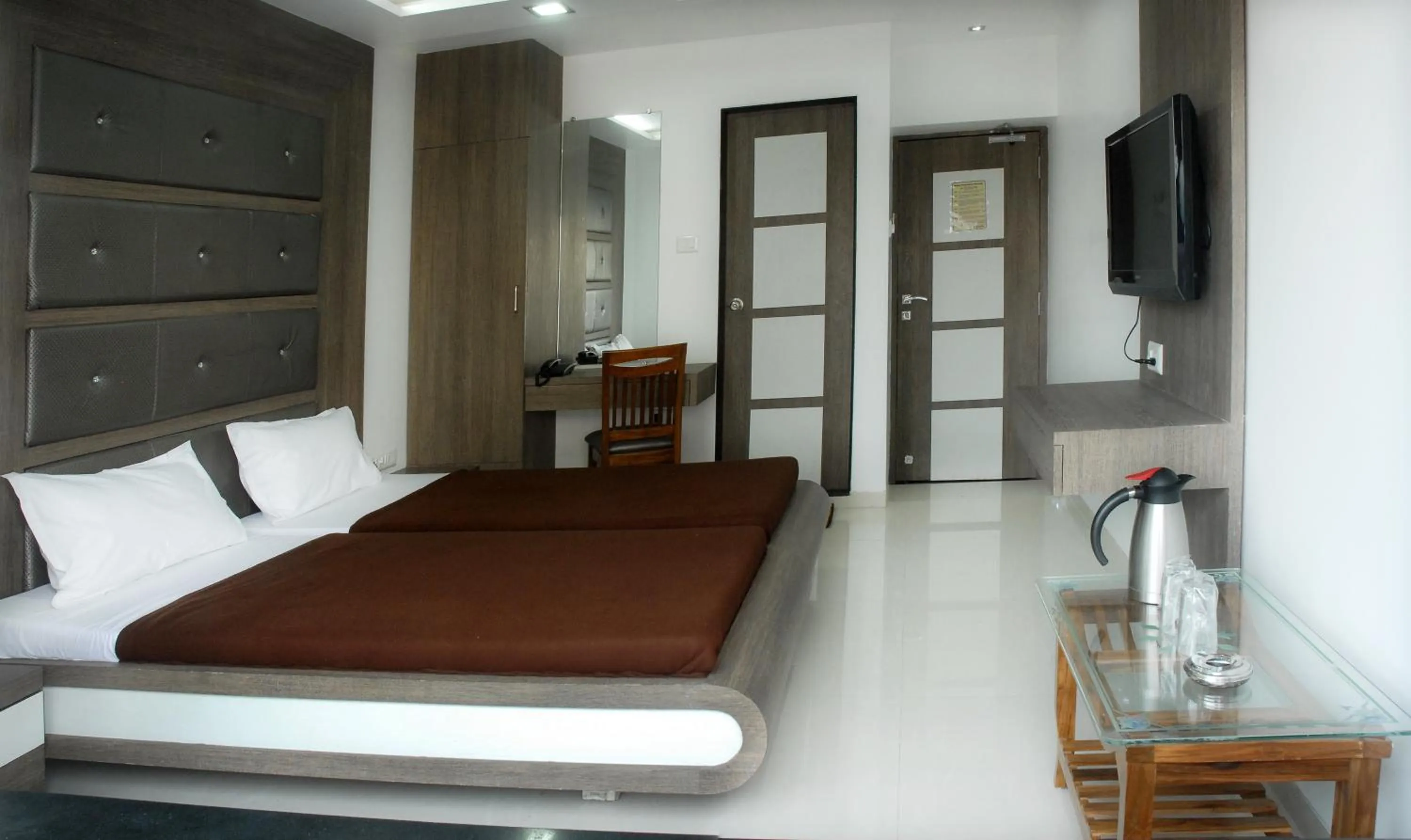 Bed in Hotel City View