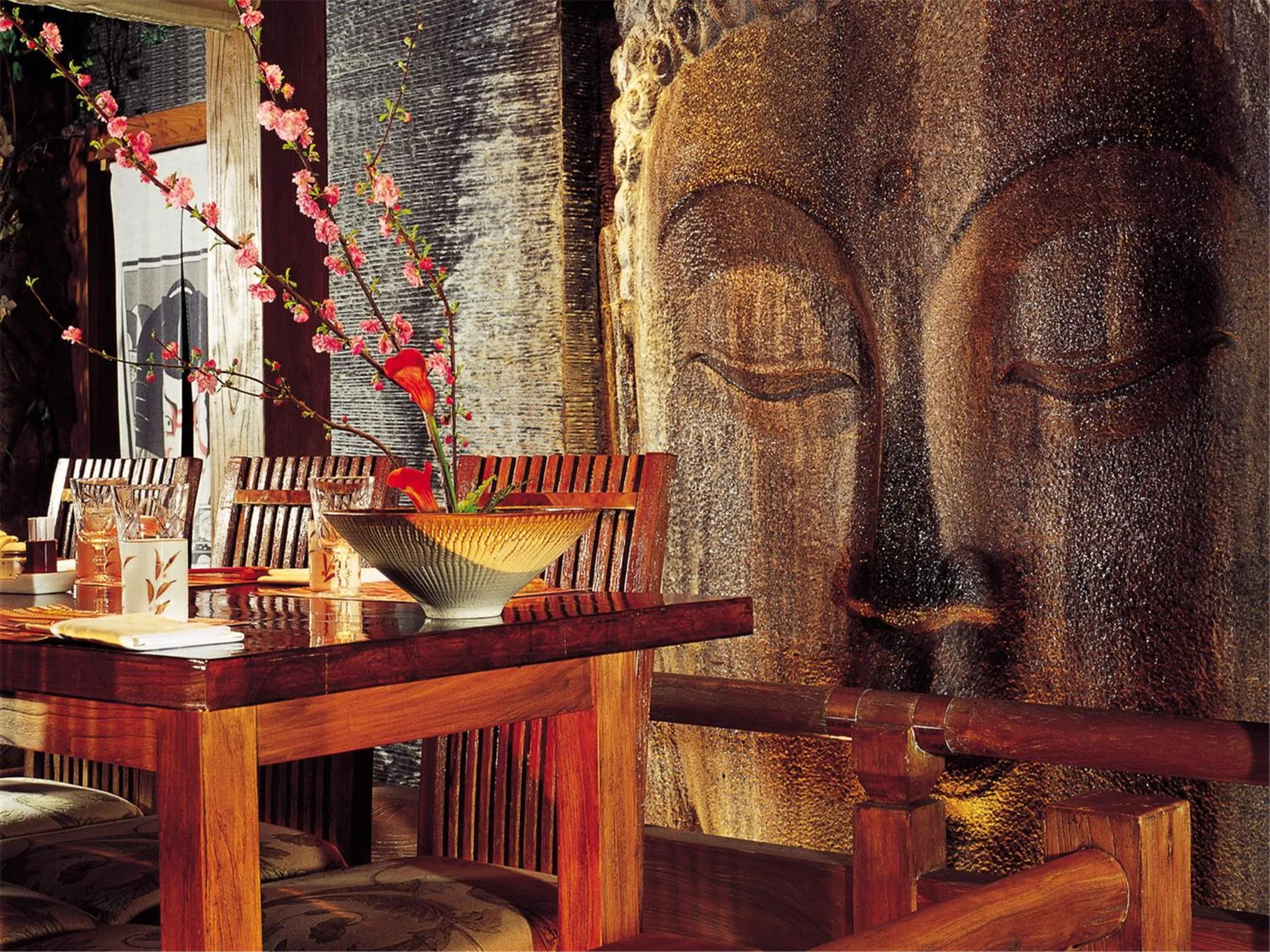 Restaurant/places to eat in The Kunlun Beijing Jin Jiang Radisson