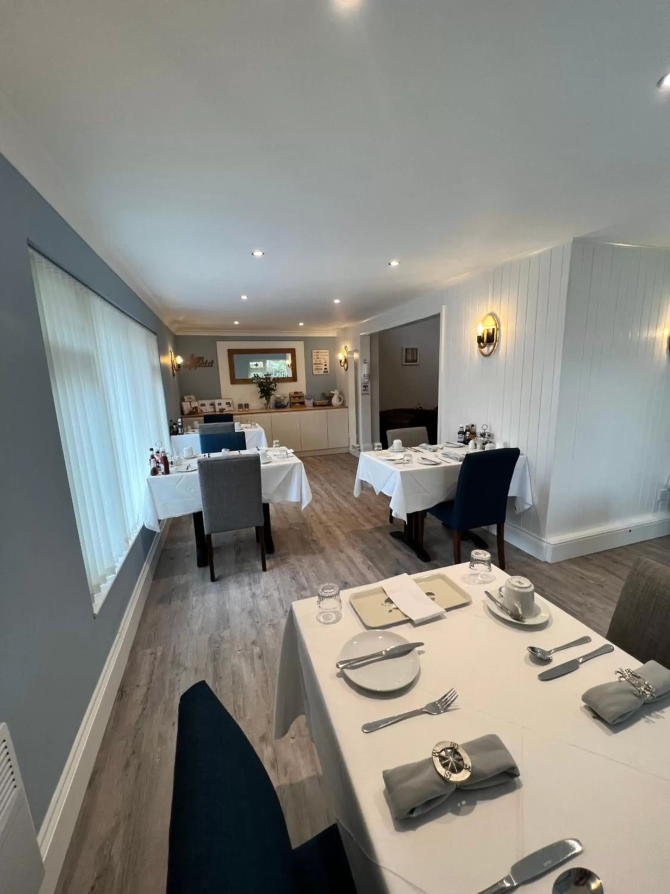 Restaurant/places to eat in Birkdale Guest House
