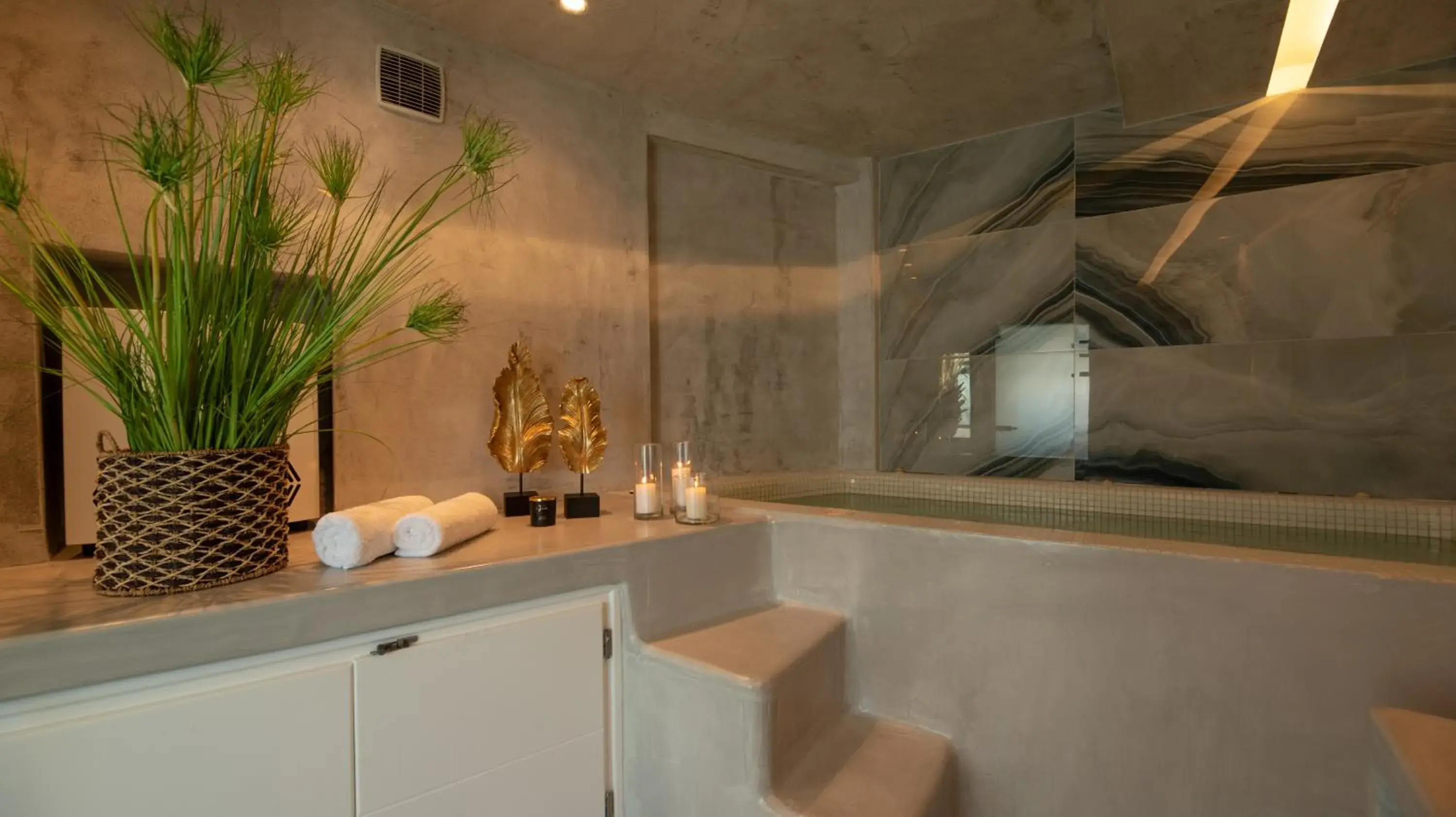 Bathroom in Daydream Luxury Suites