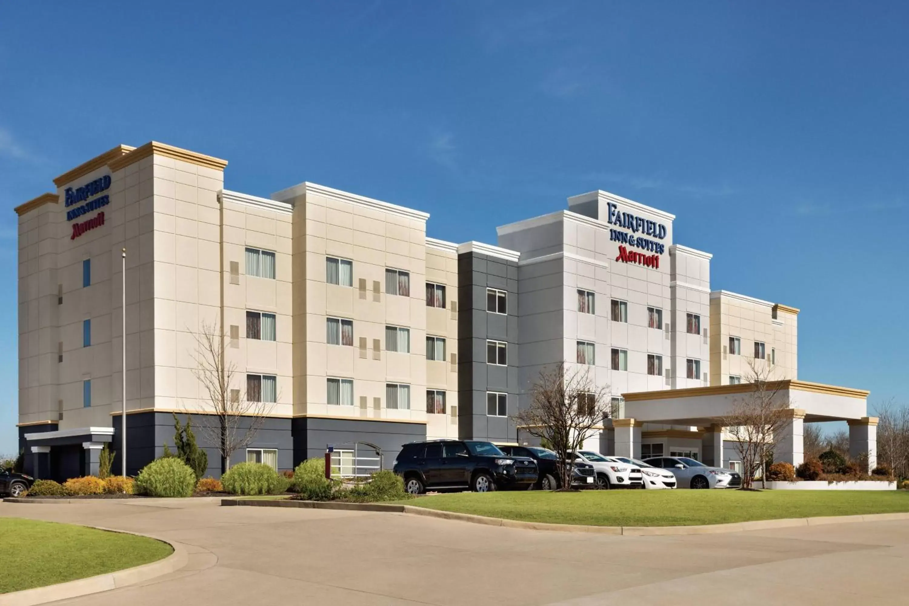 Property Building in Fairfield Inn & Suites by Marriott Tupelo