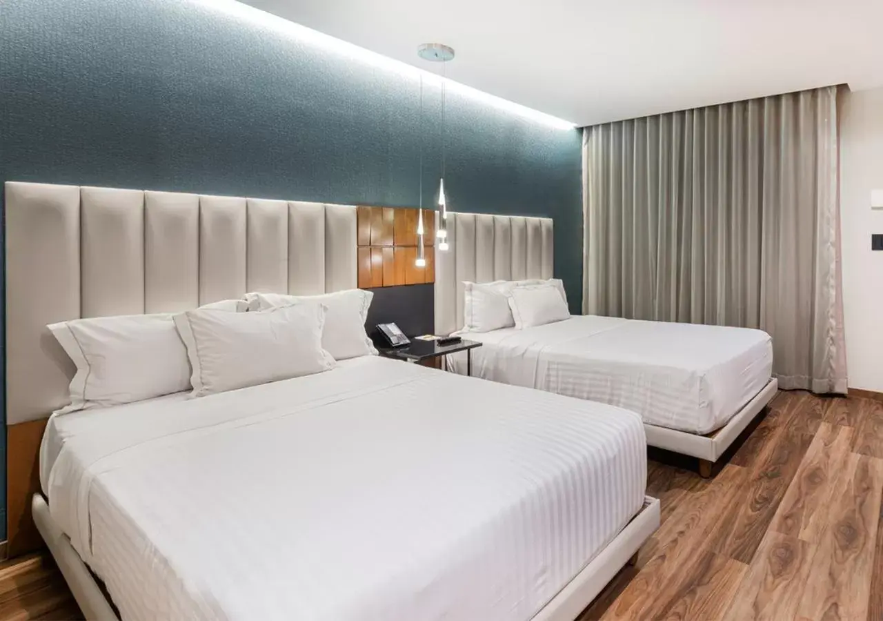 Bedroom, Bed in Hotel Real del Rio